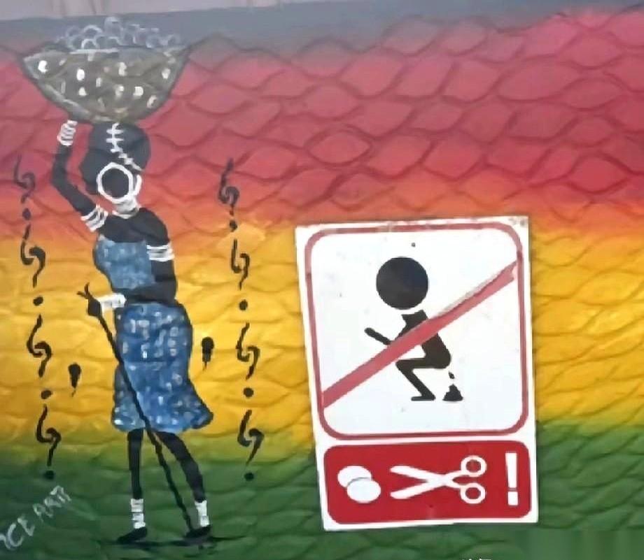 我跟你说个事儿，绝了。
就那个以“干净又卫生”闻名的印度，特喜欢在沙滩上随地大小