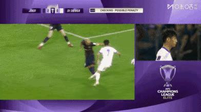 若说昨天蓉城费利佩对首尔的进球被VAR黑，是在毫厘之间；那么今天柔佛VS申花之战