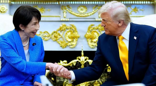 白宫现场突发！特朗普当众戳珍珠港痛处，高市早苗僵住全程不敢反驳

2026年，美