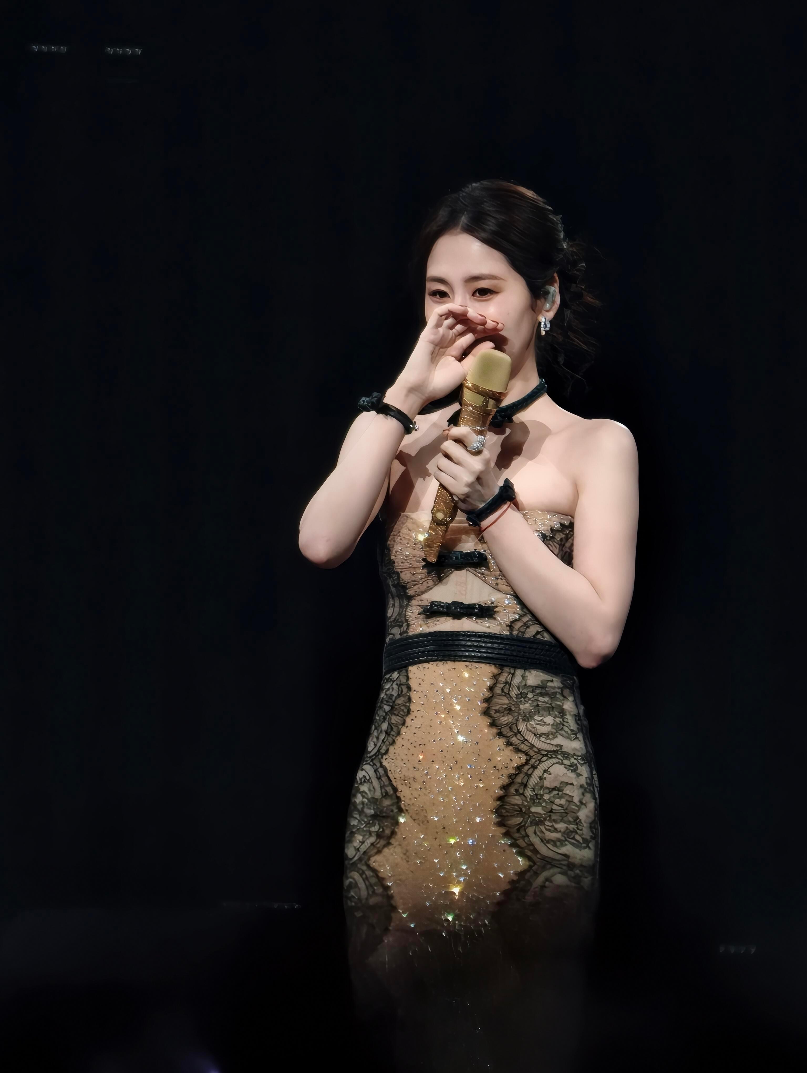 张碧晨发福了？ 