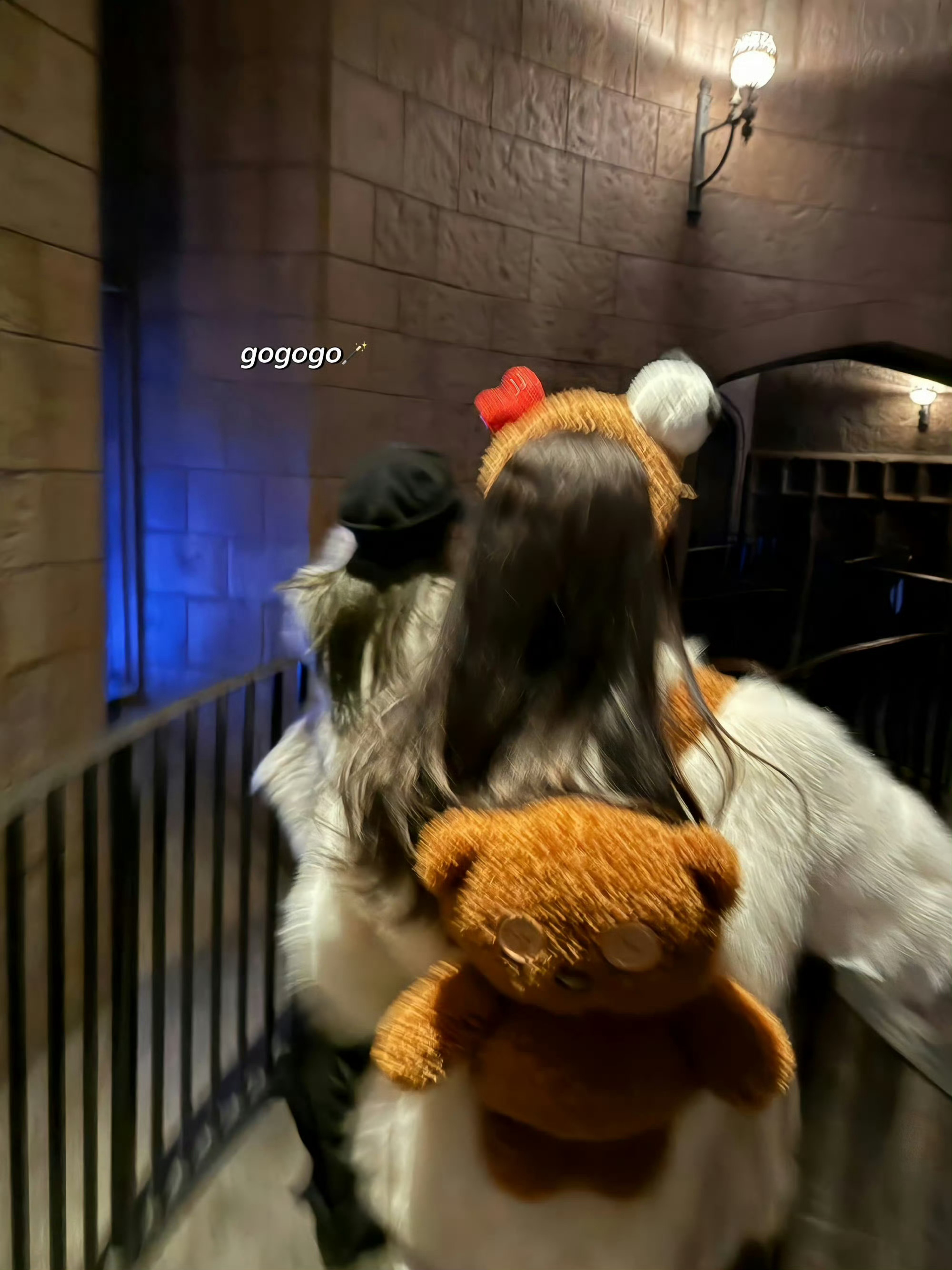 有些人还纯爱呢如果裤裆有密码你应该是点击任意键开锁 