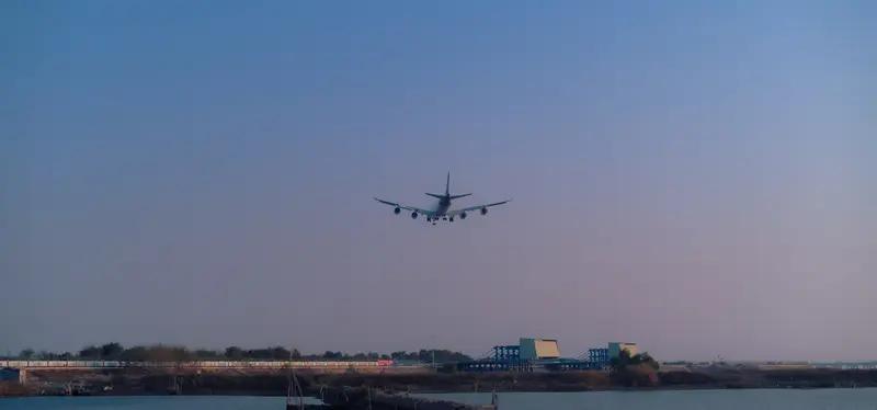 北京飞匈牙利救援飞机起飞后返航 北京飞匈牙利的救援飞机起飞后返航，这事儿还挺让人