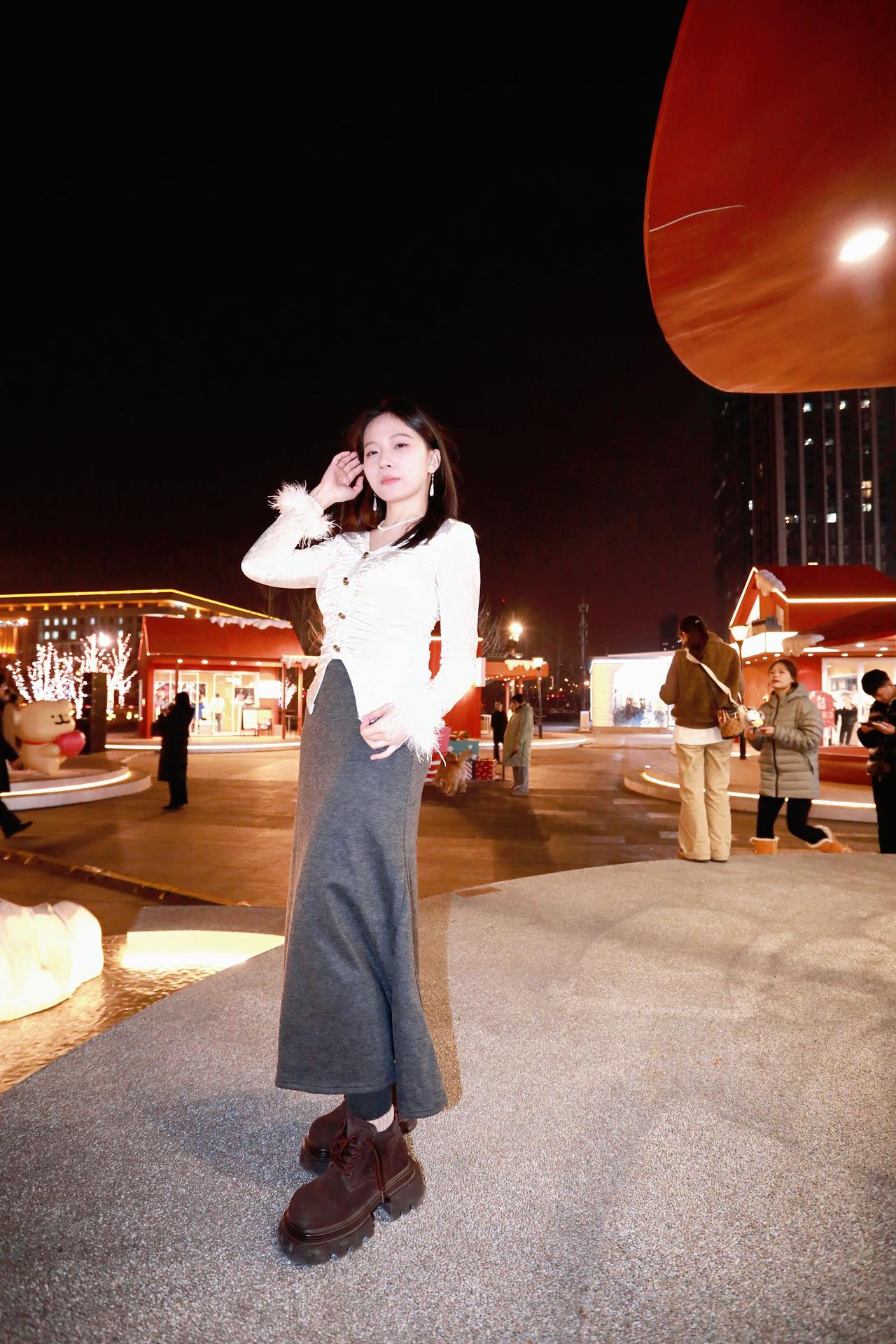 太原人像摄影约拍跟拍万象城迎新年人像摄影原创原图直出照片