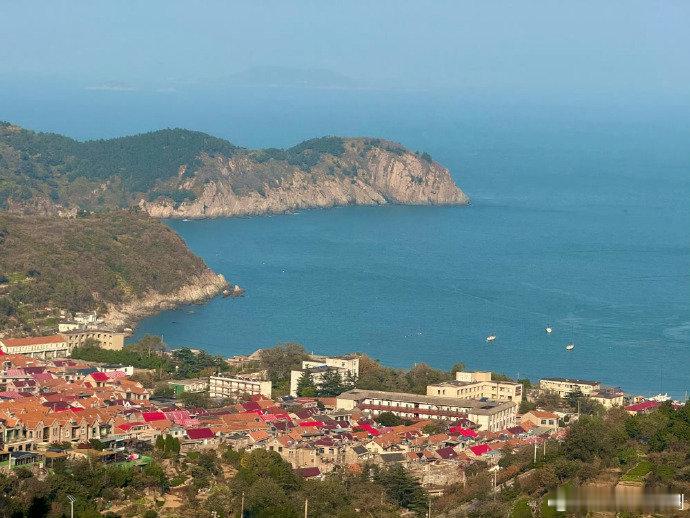 胡一天出海追海豚还是有点晕胡一天晕船了 帅哥追海豚却败给晕船，晕乎乎的样子也太可