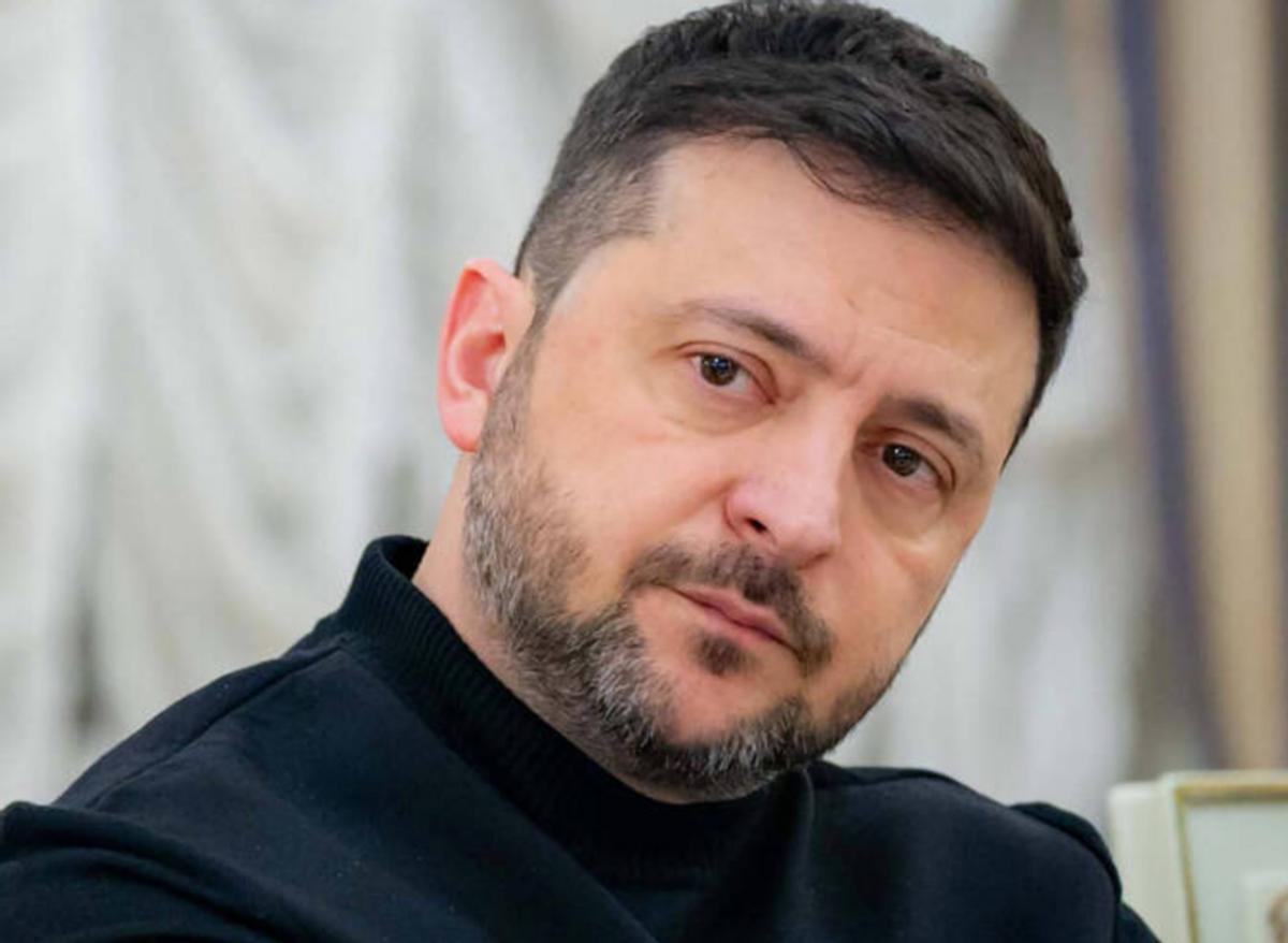 【乌克兰将举行总统选举】

根据《金融时报》的报道称，泽连斯基将在2月24日，也