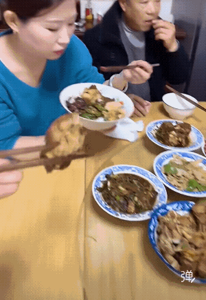 这两口子都是反手吃饭，聪明人，这媳妇看着就好相处[强]