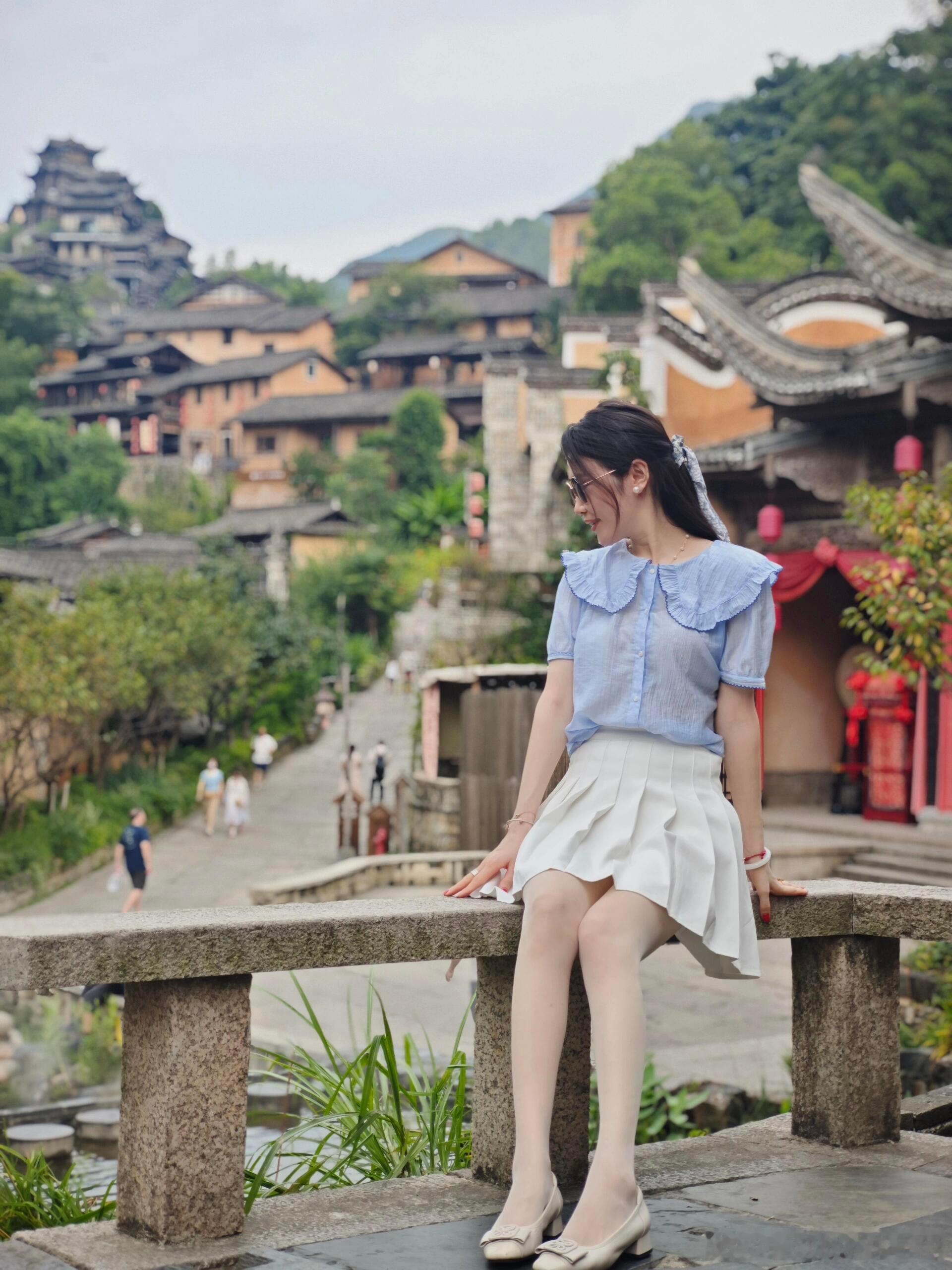 古镇的清晨，丝袜的情节～ ​​​