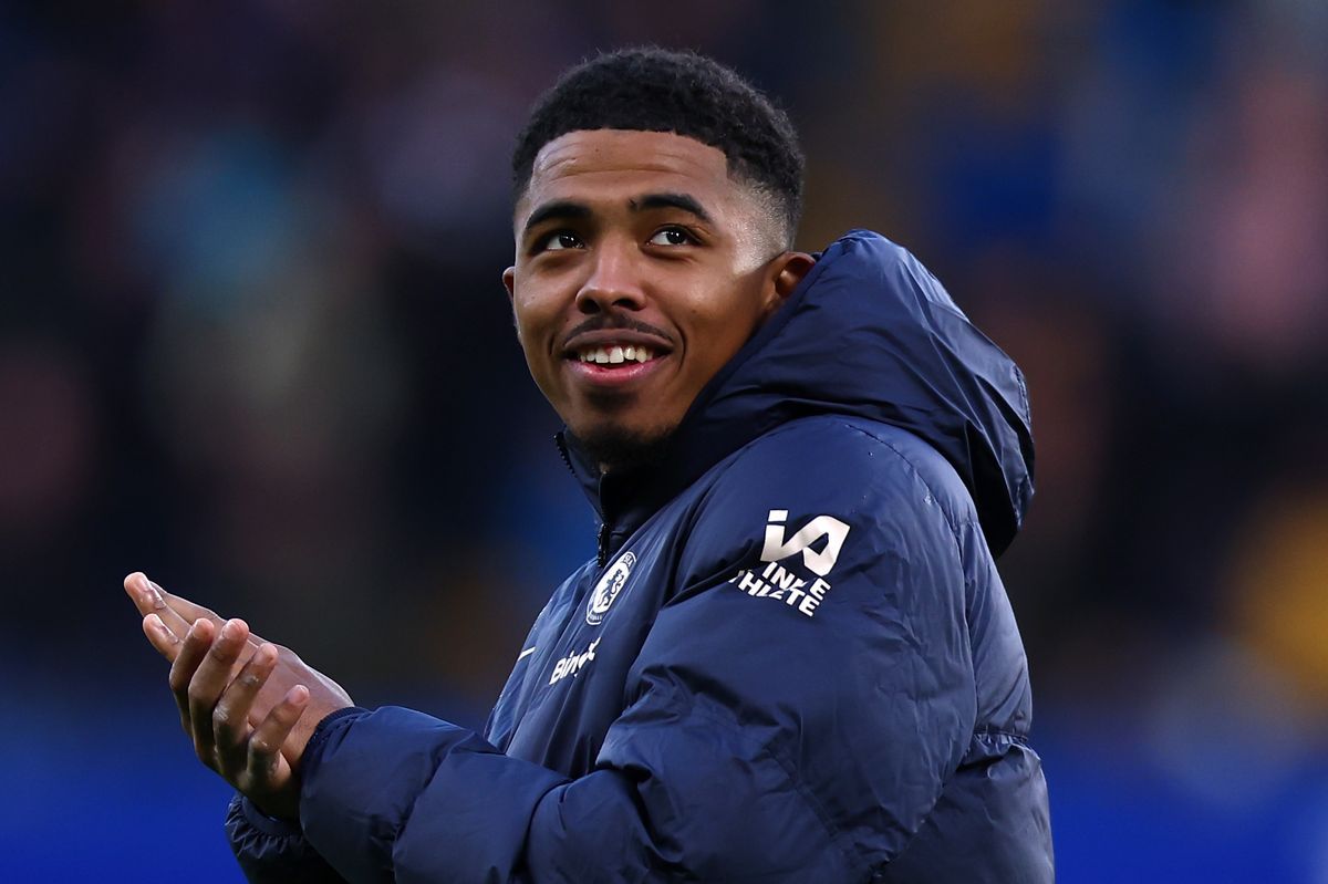 罗西尼尔谈福法纳被换下场后的反应：福法纳是个情感丰富的人，这在很大程度上是件好事