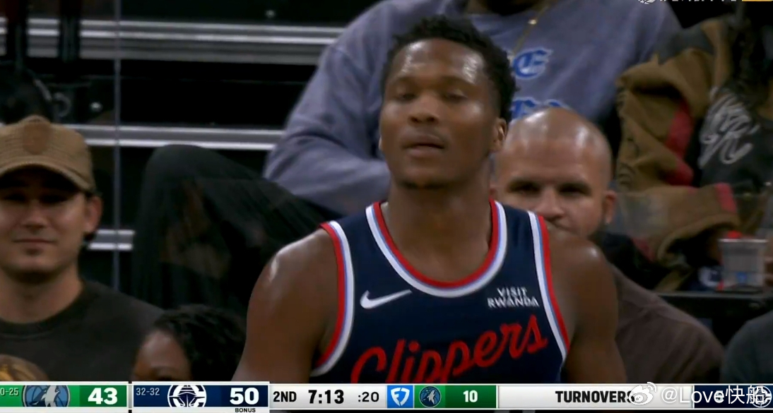 本的造犯规能力，确实可以，里德这球真没必要一直摊手，人都快被你推沟里了！ 