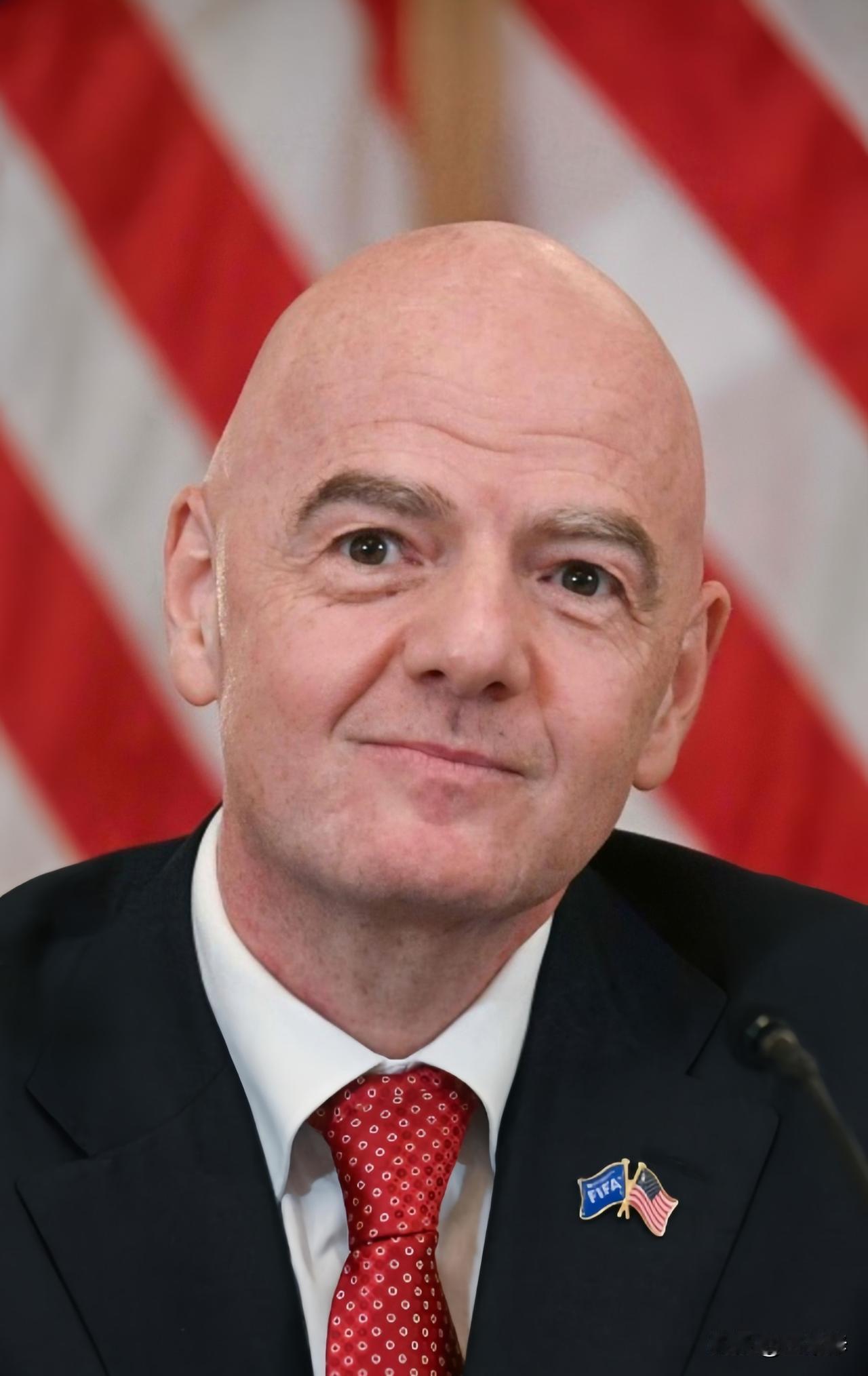 很多人猛批FIFA，说“中文被踢出了官网”，可以明确的说：FIFA主站压根就没使