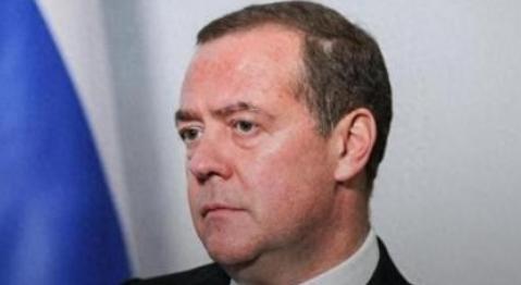 中国现在不需要提防日本跟美国，中国现在最需要提防的国家是俄罗斯！之所以这么说，是