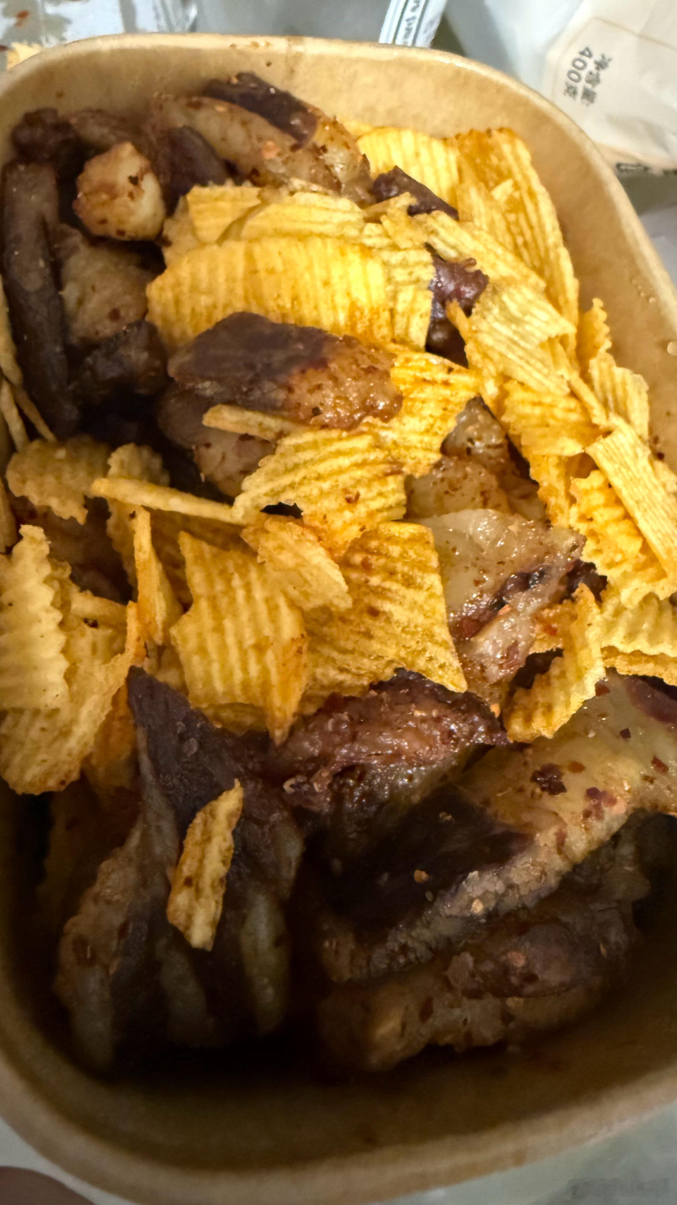 半夜刷到吃播饿的不行点了那个牛胸口+薯片….好吃的不行[泪]明天要160斤+了 