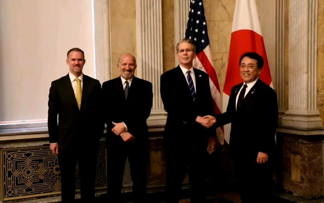美日谈崩了！日本当着全球向中国喊出一句话，现场美日媒体全都懵了。这是真要造反美国