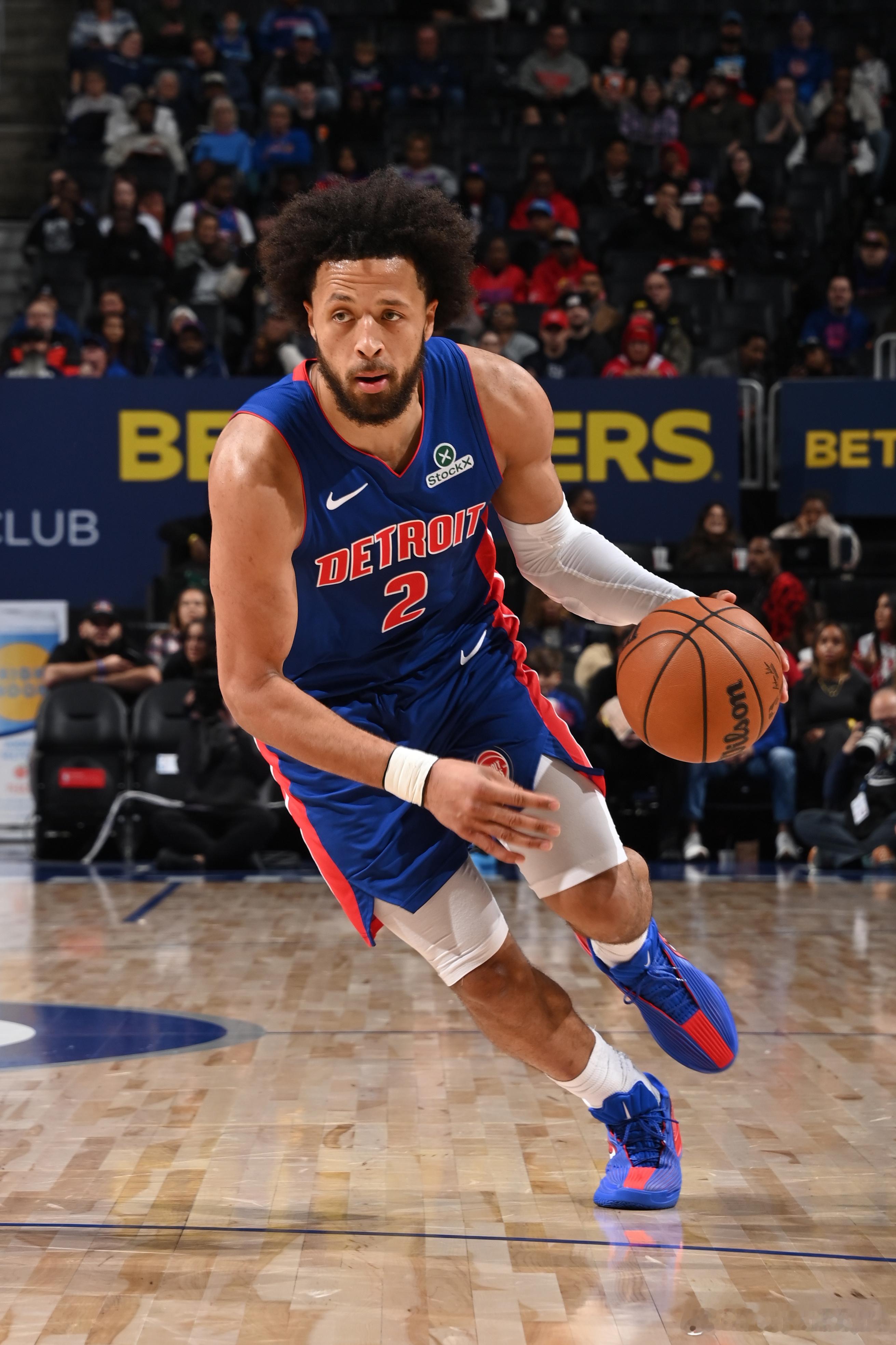 1.46分+12篮板+11助攻+5抢断+2封盖.投篮:14/45,三分:2/11