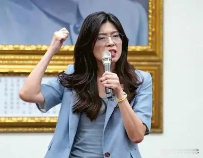 谁能想到，国民党主席给台湾 AI 产业找的出路，不是岛内喊了多年的科创园区，而是