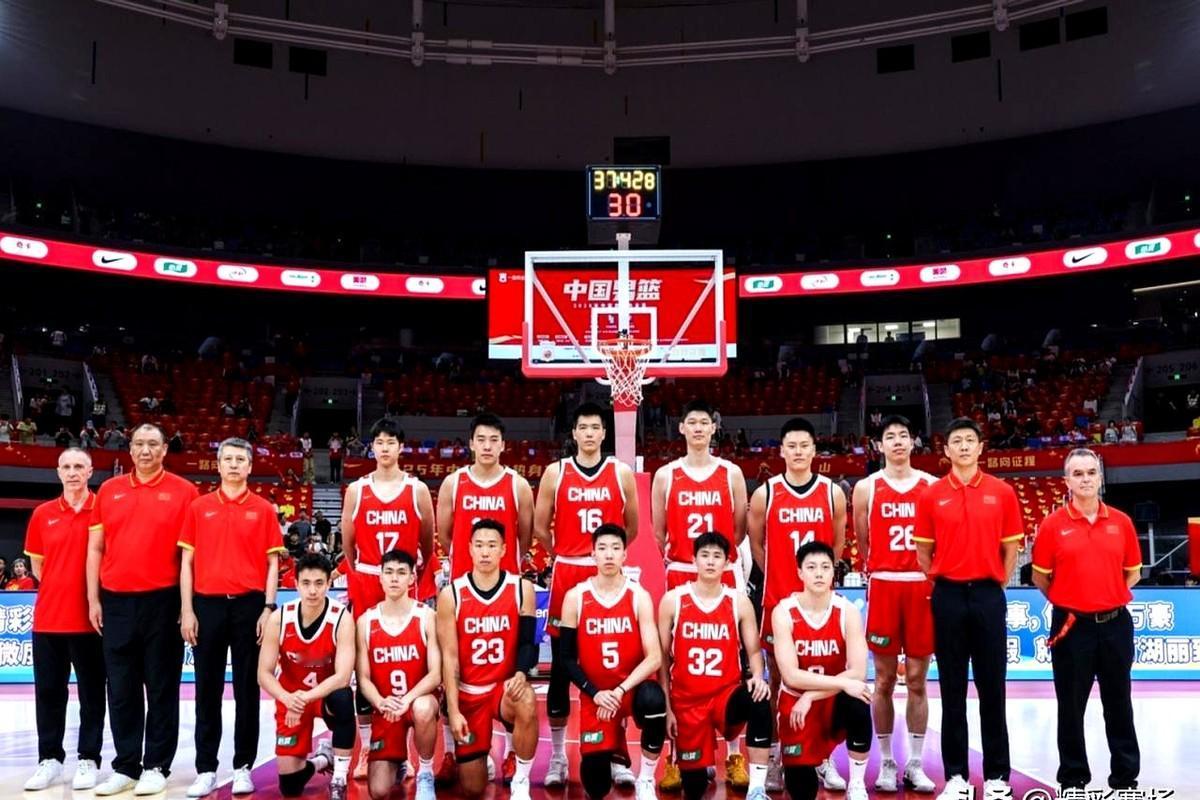输19分，接着输7分。比两连败更刺眼的，是满屏的打铁声。

对阵乌拉圭和新西兰，