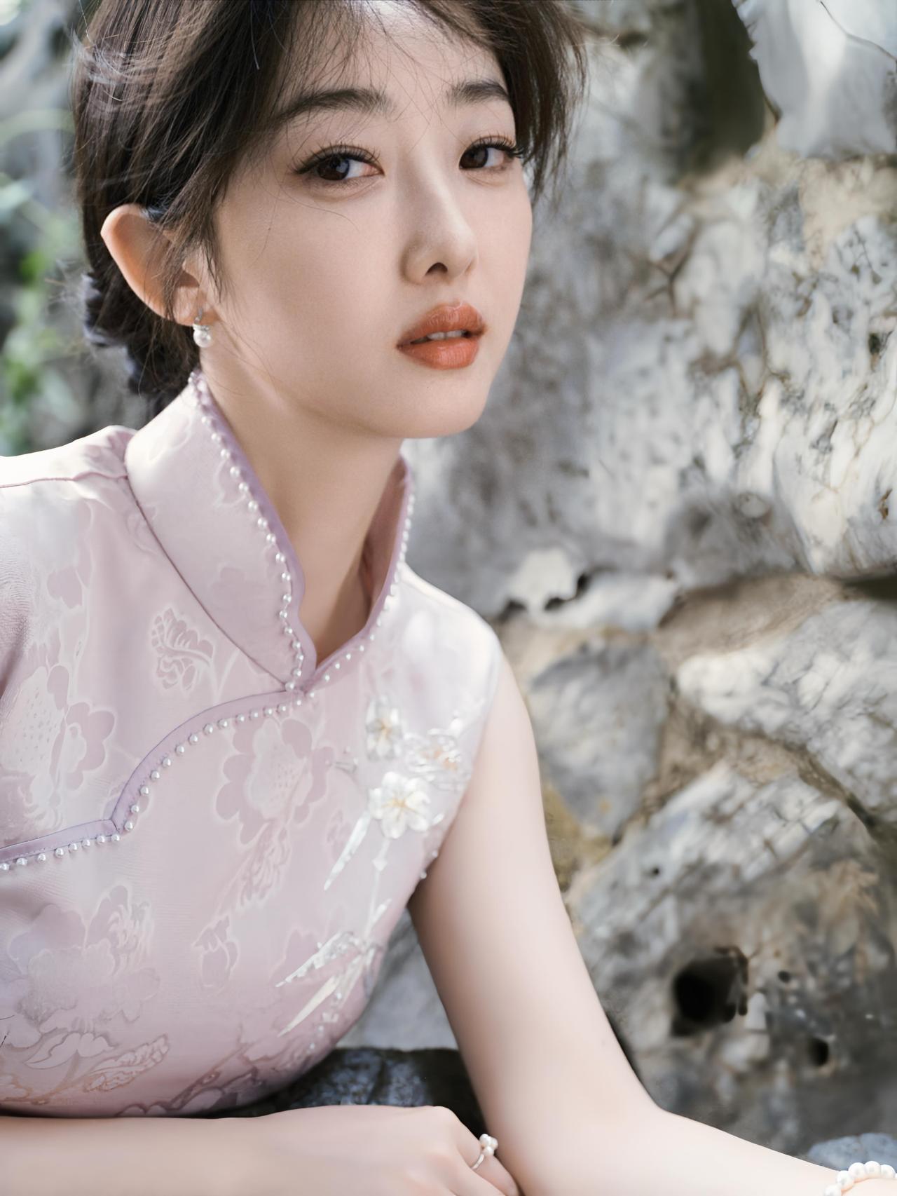 蒋梦婕旗袍画报，绝美小姨的优雅气质！