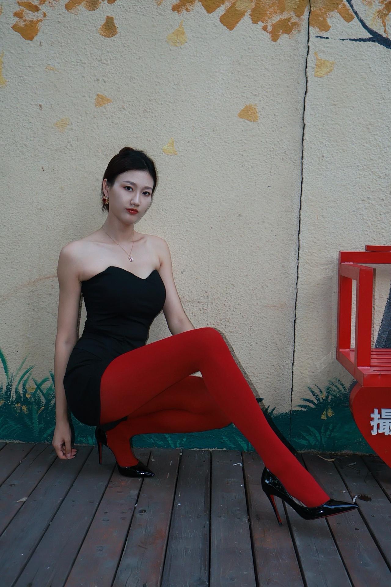 听谁的？气场全开 女神范 腿精本精 高跟控