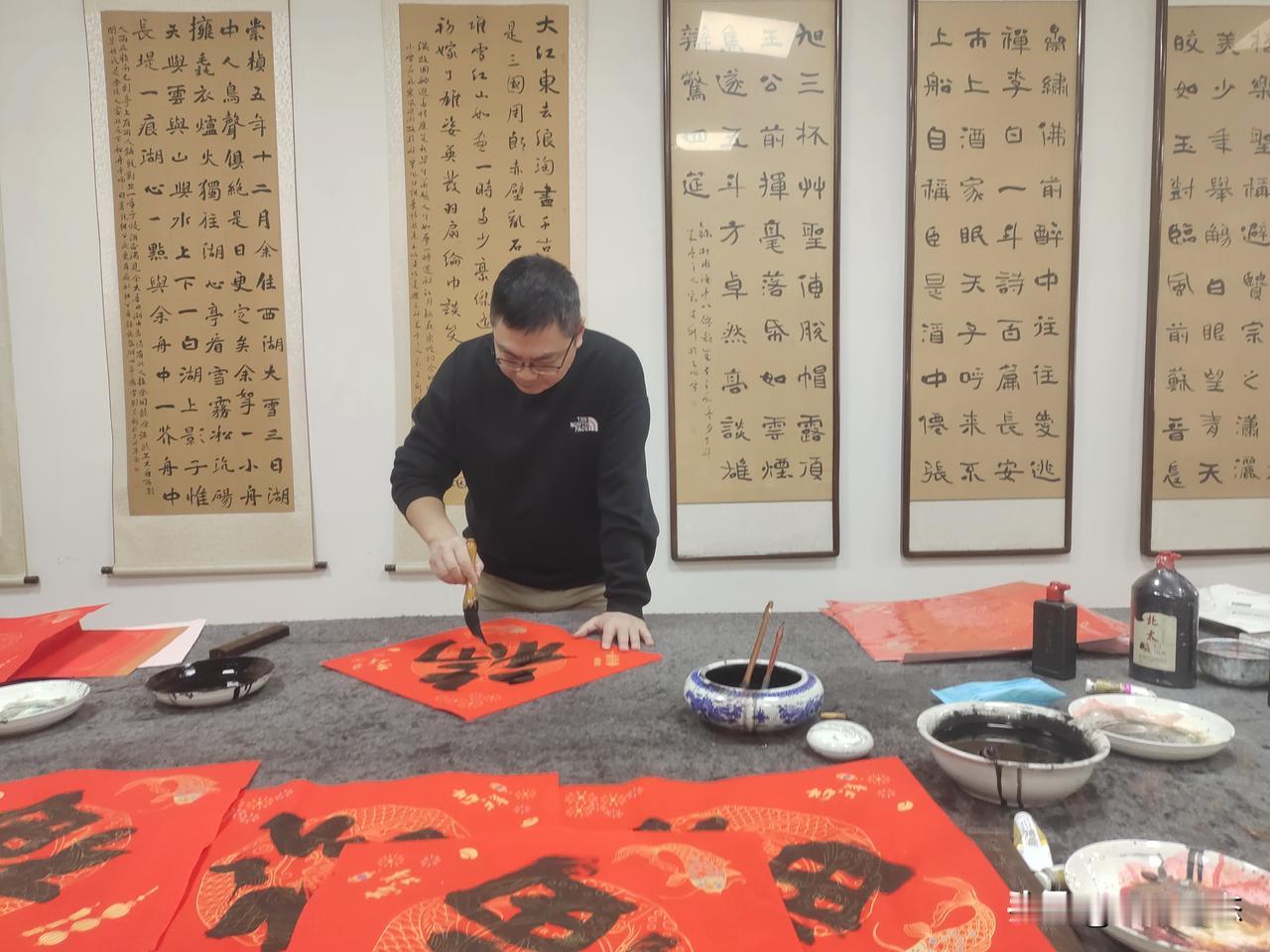 - 五福临门- 福星高照- 福如东海- 福寿双全- 福泰安康- 福满人间- 洪福