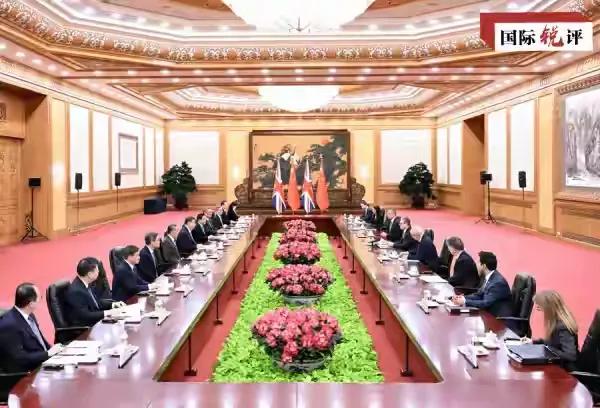 应该理性看待西方政要密集访华，他们访华的真正目的并不意味着对我们改变了固有思维看