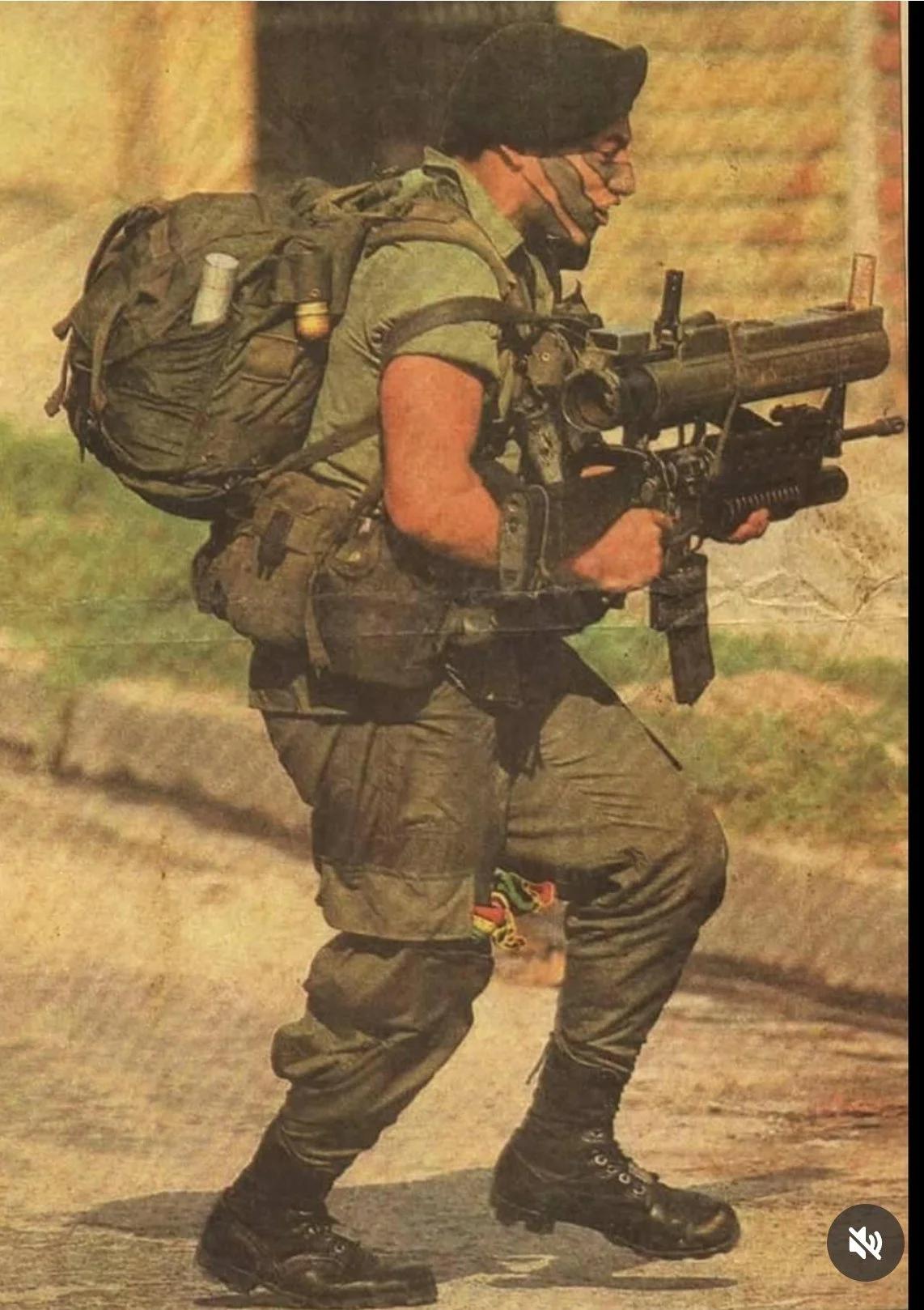 90年代初的老照片，在档案馆里有，在社交媒体上看到过，据我所知，这是一张萨尔瓦多