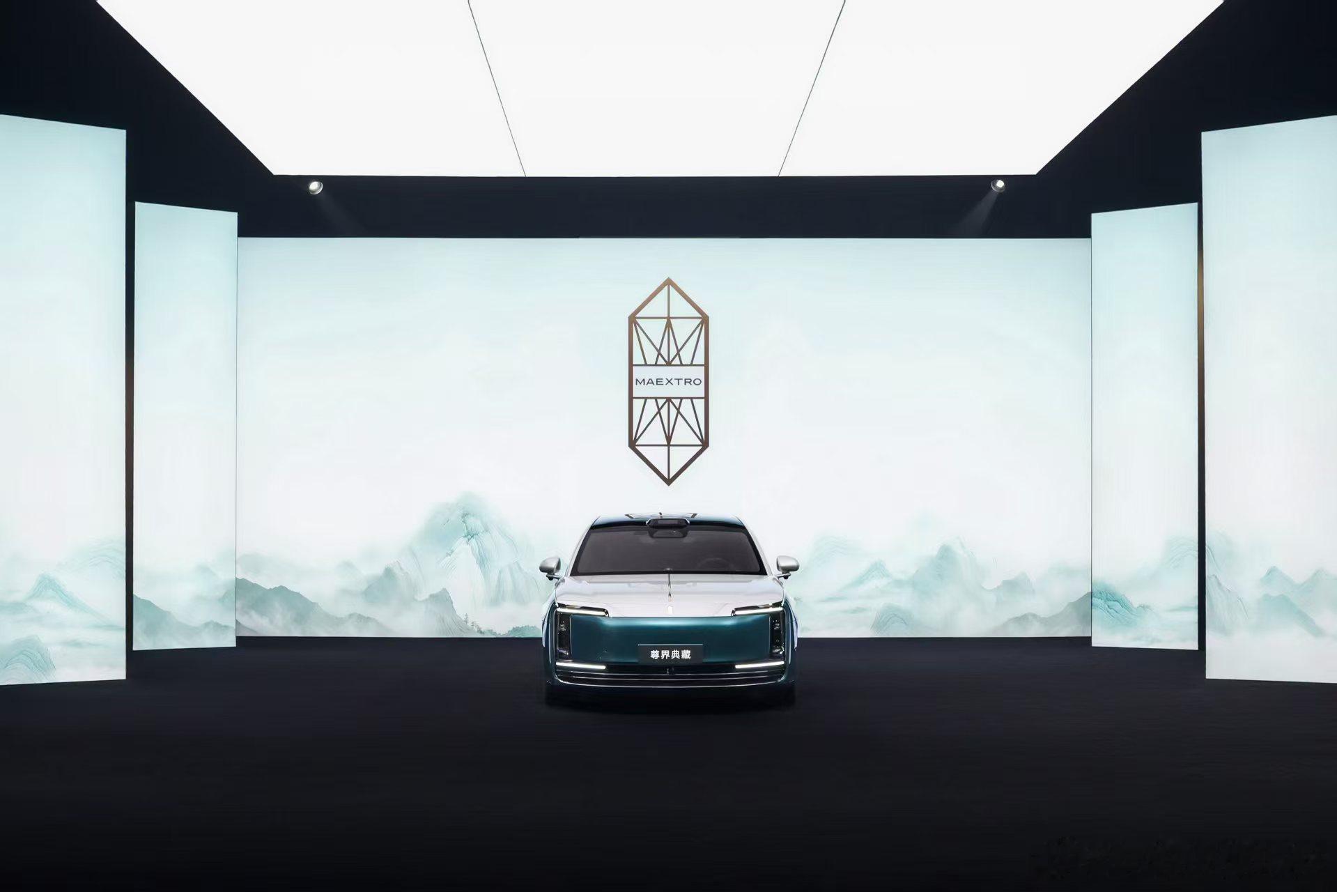 余承东发布尊界S800超高端系列 6月25日的品牌盛典，尊界S800典藏大观登场