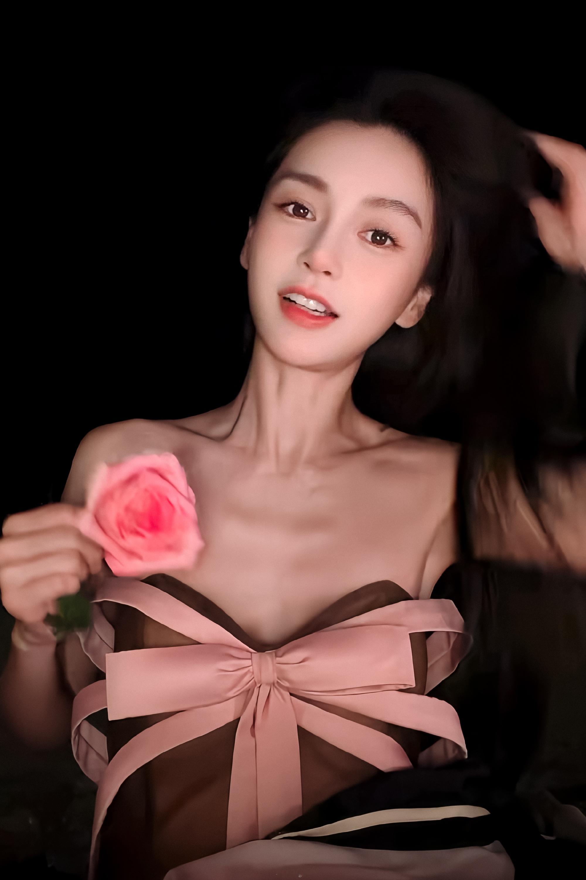 angelababy abangelababy  "如果花吹到了你的耳畔那你可知