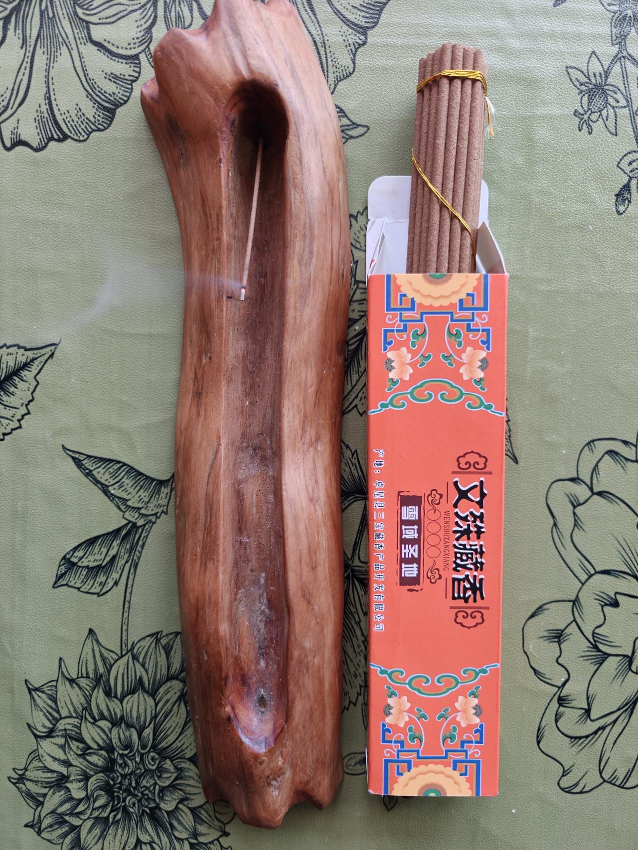 甘南行旅途纪念品——卓尼县藏香，15元 ，天然香料，香味纯正，喝茶好伴侣。