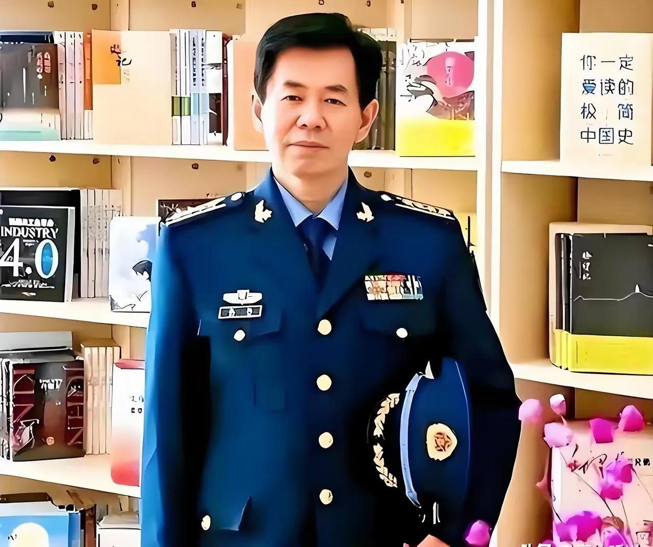 戴旭，1964年出生于河南民权一个军人家庭，空军大校，国防大学战略研究所教授、海