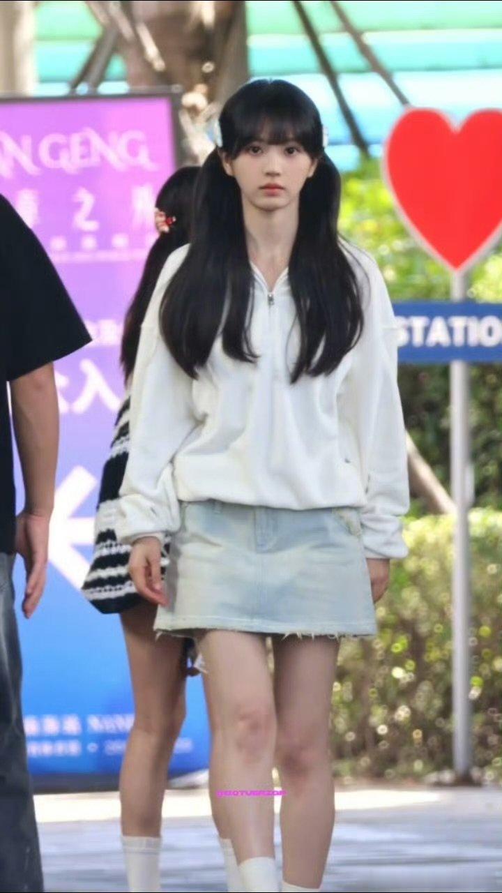 田曦薇垂耳兔公主头田曦薇垂耳兔发型田曦薇天才女友垂耳兔公主头，林知夏甜笑萌化心尖