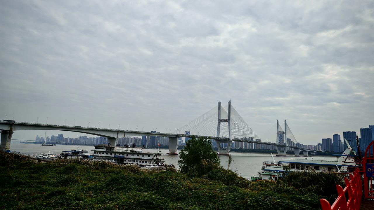 分享手机里随手拍的风景照片武汉江滩真漂亮