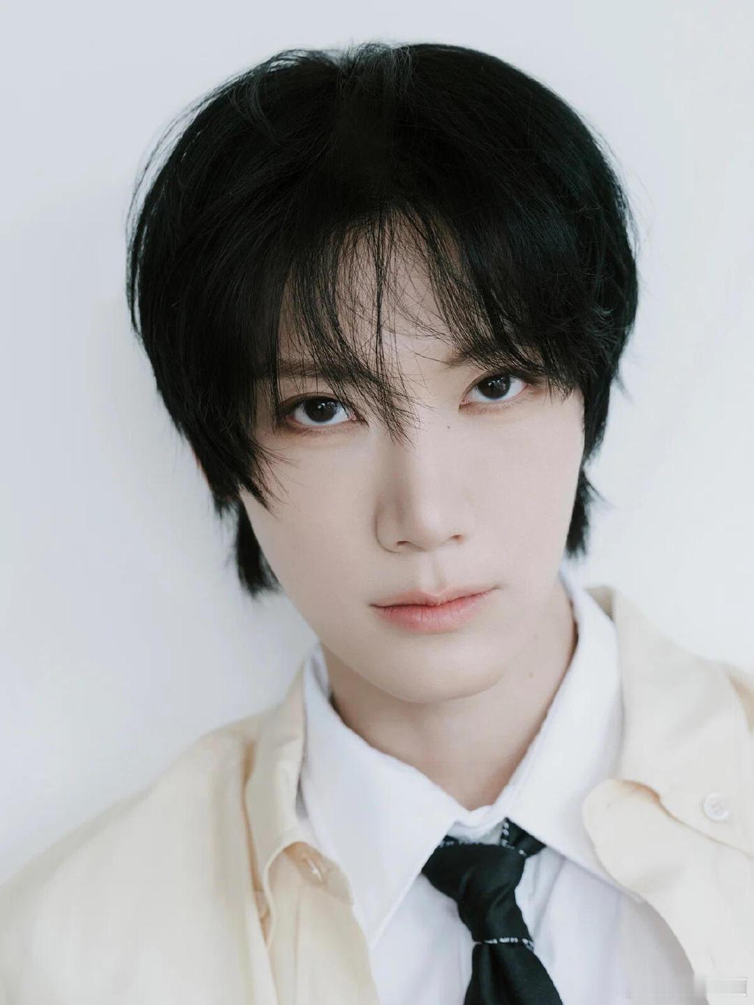 威神V巡演仅4人参与 李永钦不参与威神V巡演，为什么啊？！李永钦不参与威神V巡演