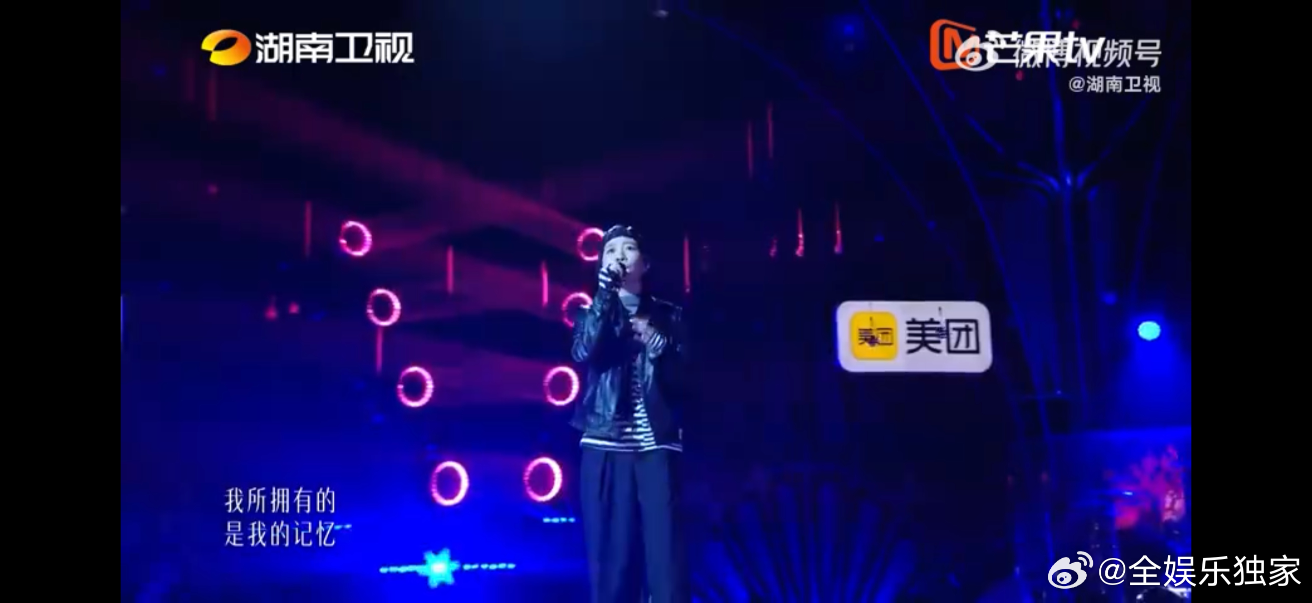 歌手直播窦靖童唱歌太孝顺了声线质感独特脱俗，空灵腔调听着格外治愈舒服 