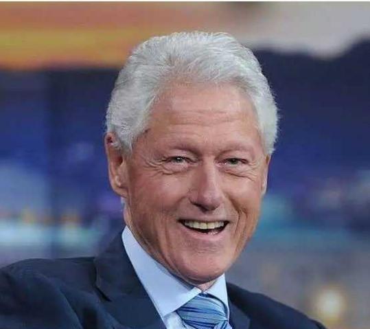 比尔·克林顿公开表示自己在2000年当总统的时候，曾经提出把加沙全部土地、还有约