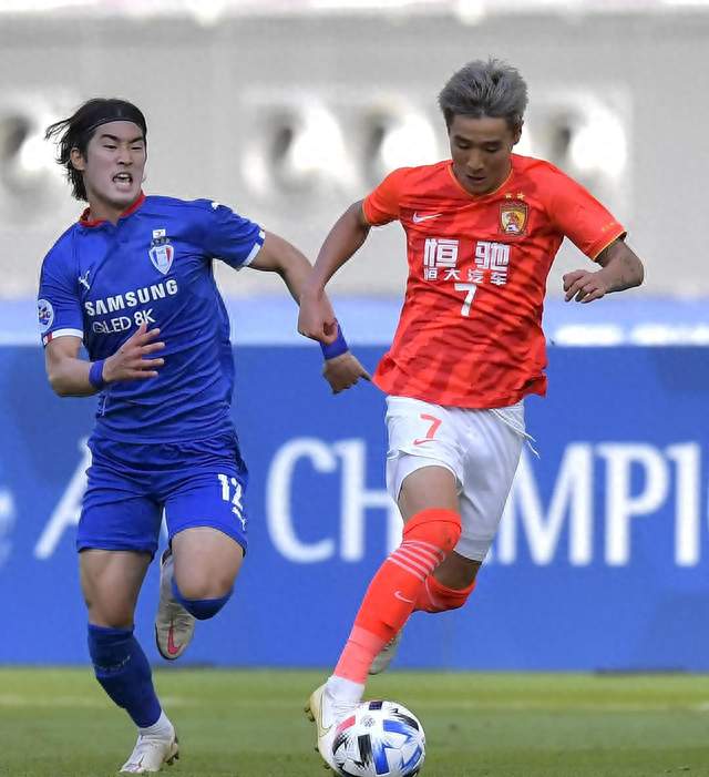 仅仅高兴5分钟！亚冠13日晚，上海海港1-0到1-1韩国劲旅、2轮不败