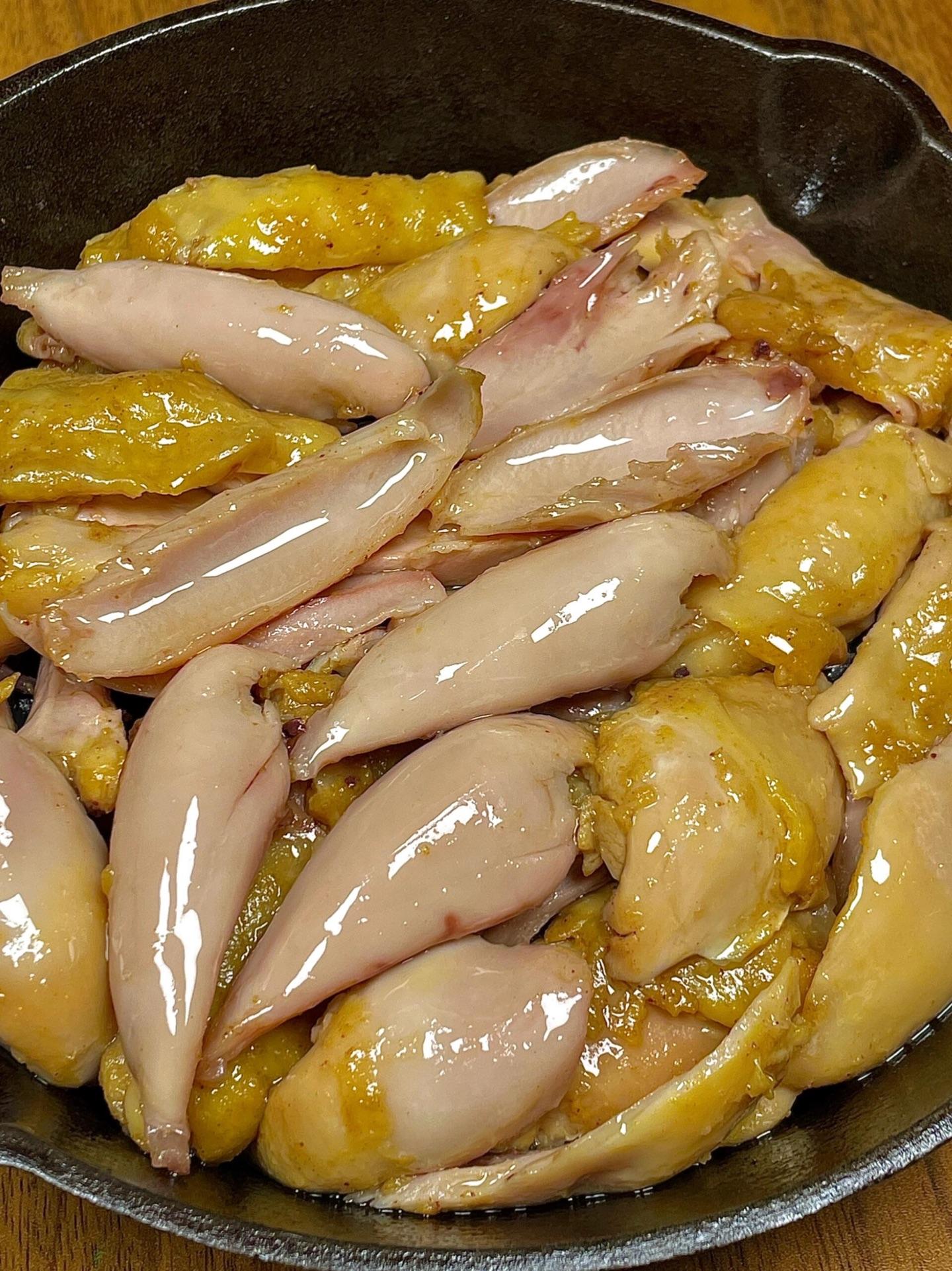 好吃入味又下饭的盐焗鸡腿。鸡腿鲜嫩入味，香气扑鼻，大人小孩都抢着吃！做...