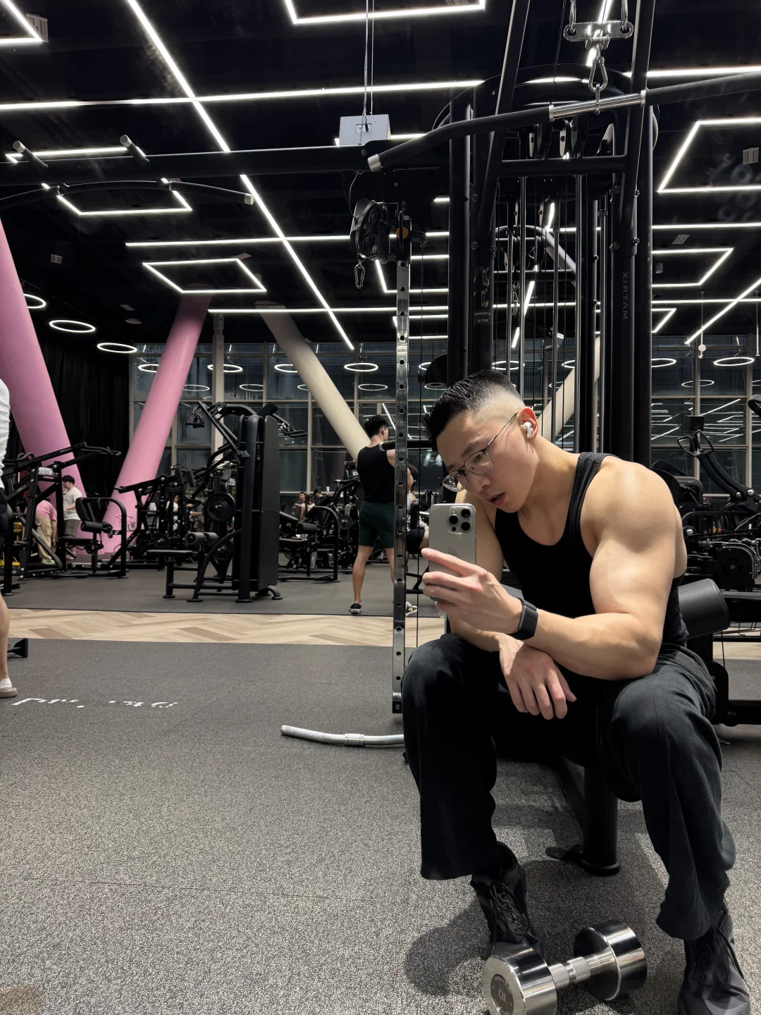 有肌肉的男生才酷嘛🏋️