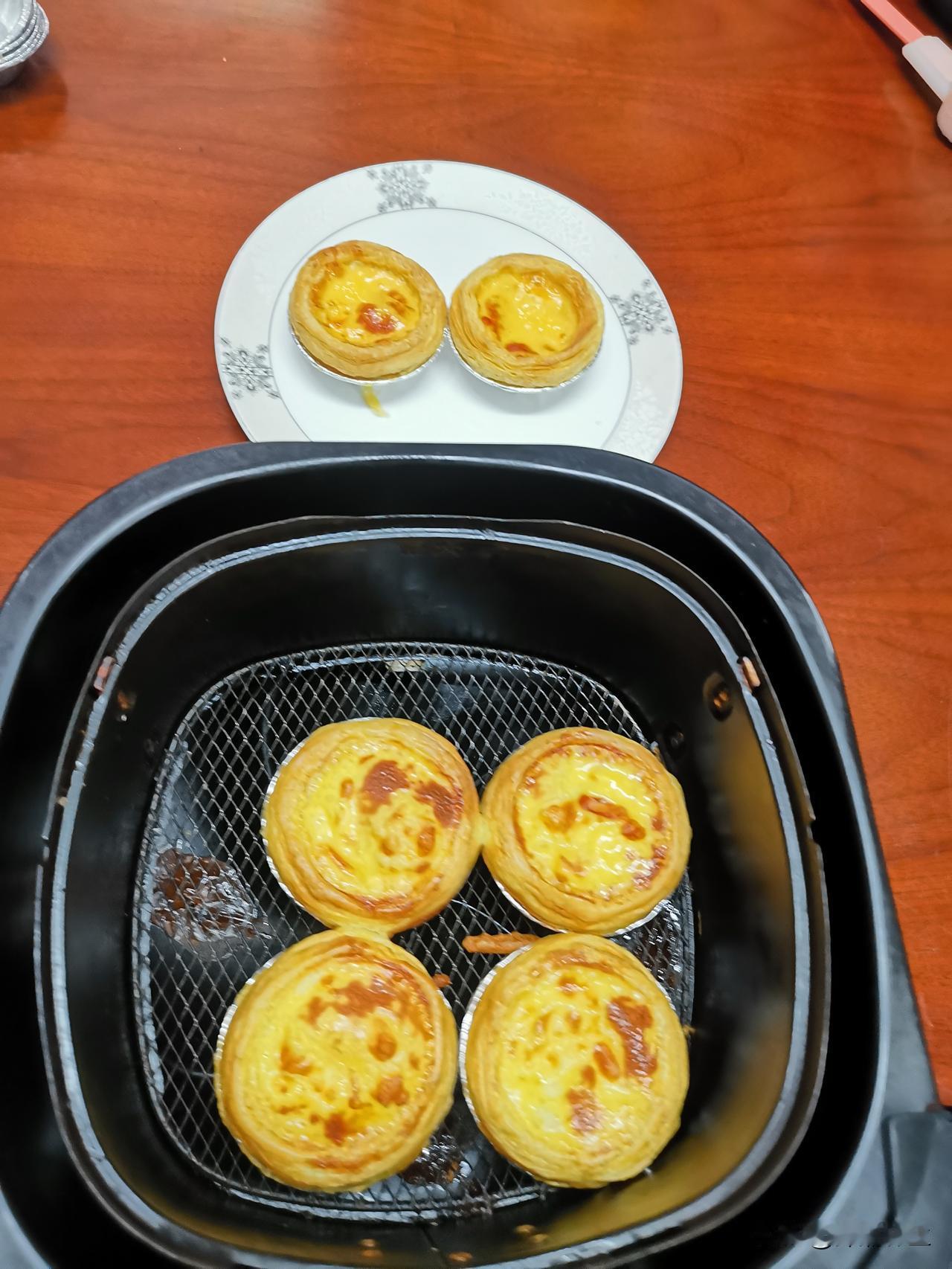 领导在家自制蛋挞，成本才1.5，味道还不输KFC，太厉害了！其实在家做蛋挞真不难