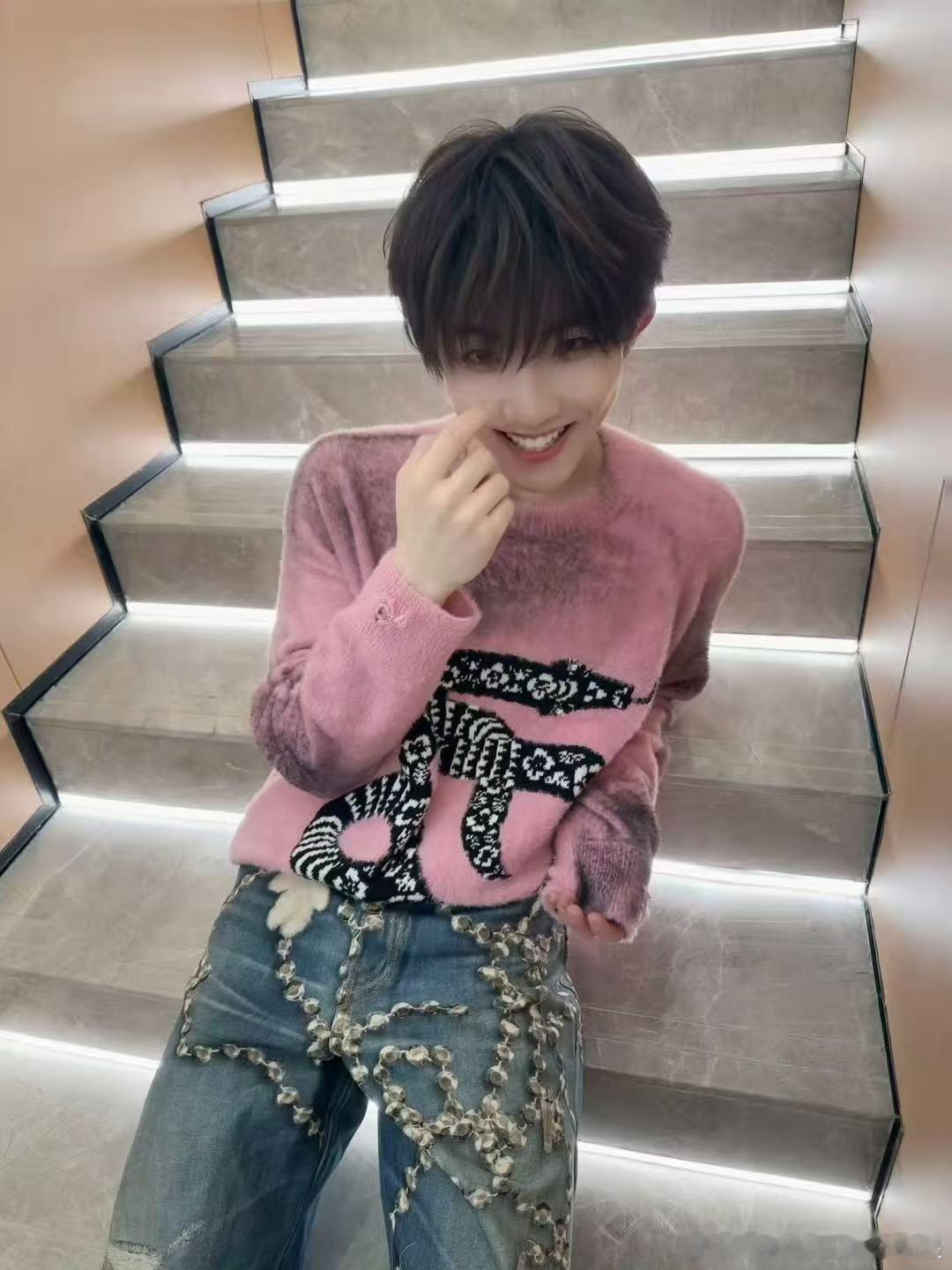 苏新皓你们开心吗 苏新皓十一月的第一天很开心 小甜豆上线～11月第一天就看到小苏