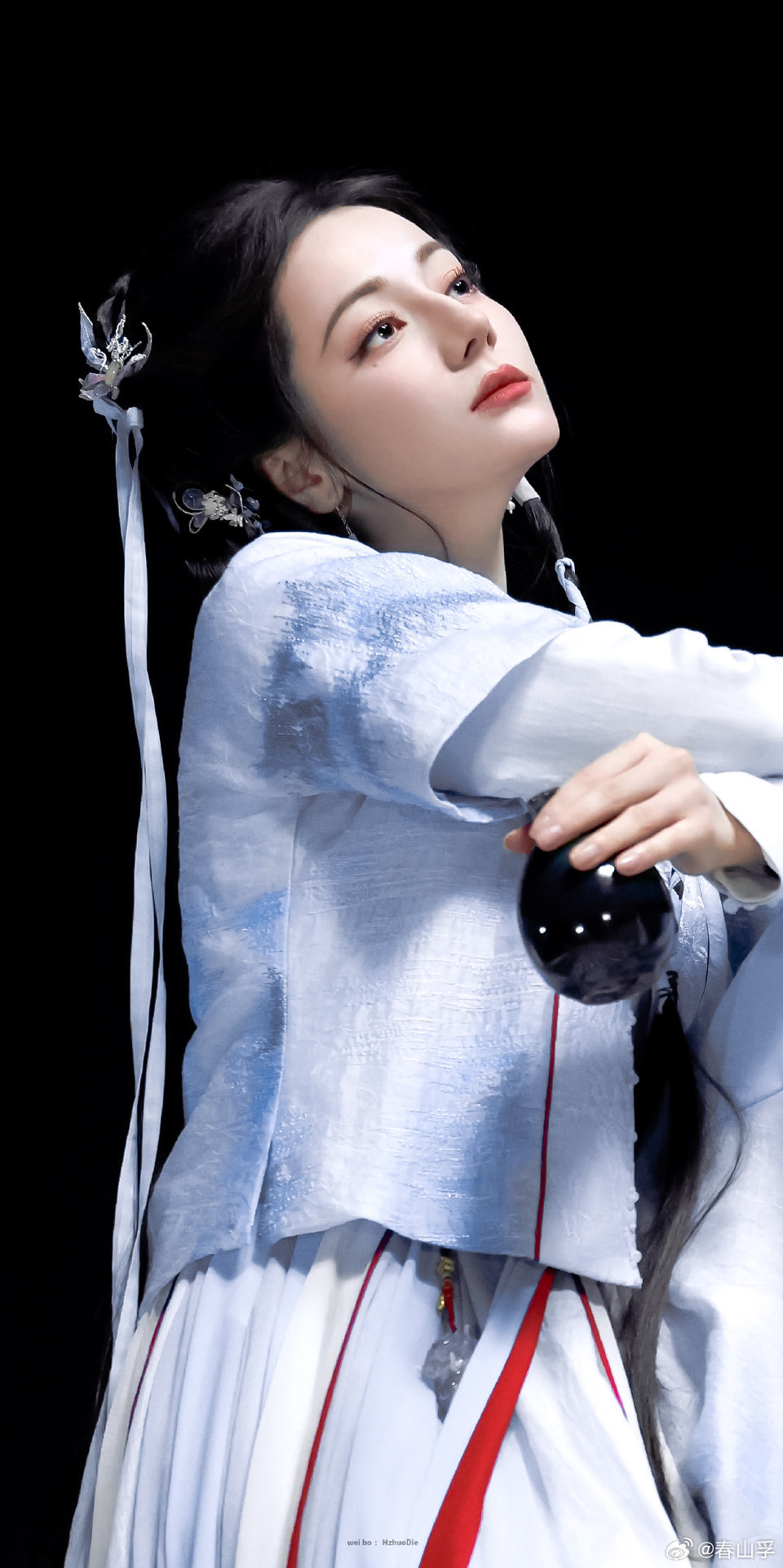 迪丽热巴白日提灯原著就是姐弟恋 谁懂啊！迪丽热巴把贺思慕的“百岁清冷感”演活了✨