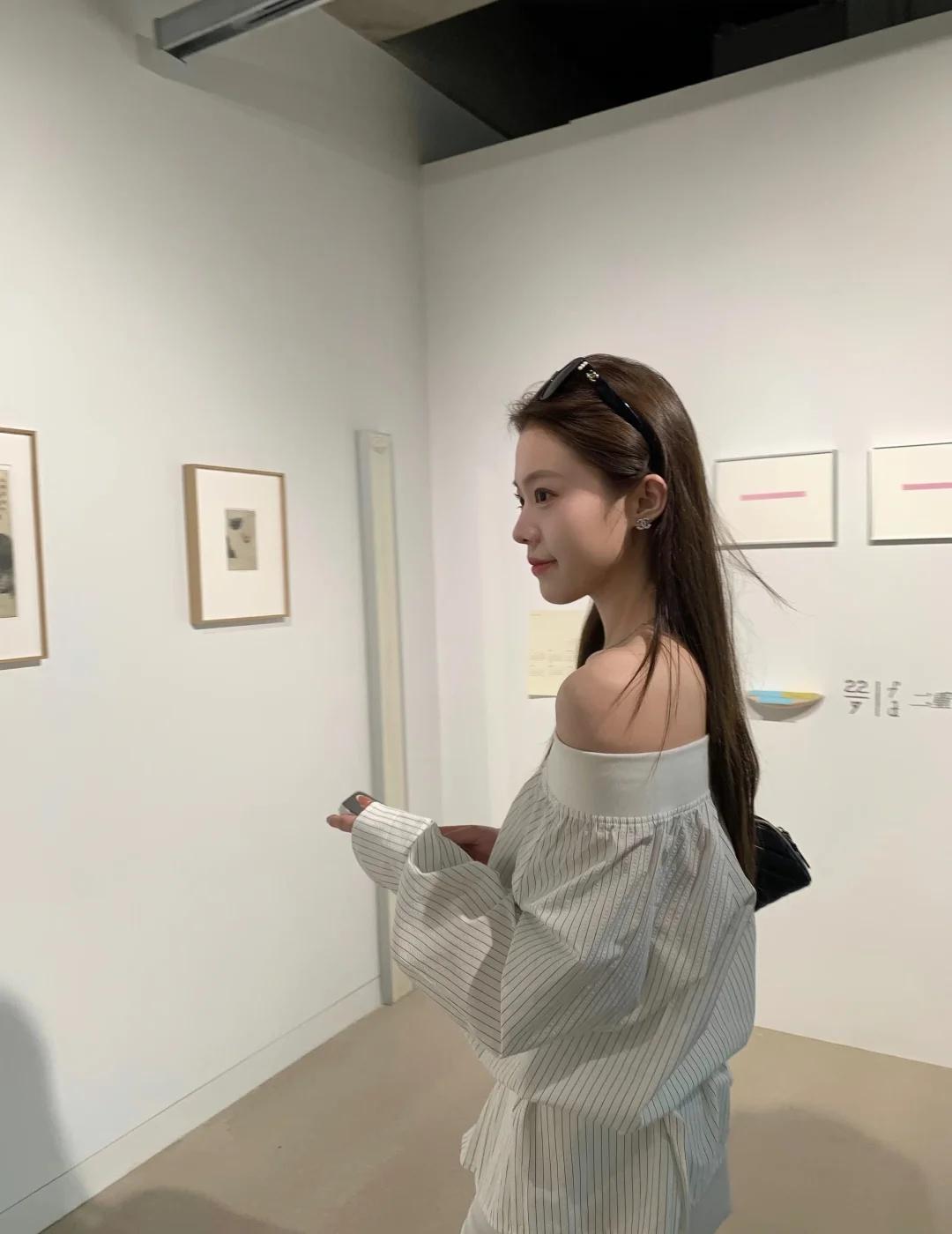 看展的同时又出片了👀
翻上个月枪的相册又想去杭州了[流泪]
看展 看展拍照