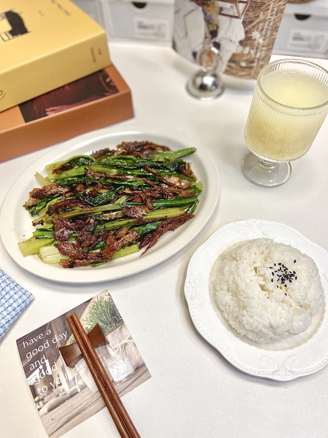 晚餐打卡～豆豉鲮鱼油麦菜+米饭+玉米汁