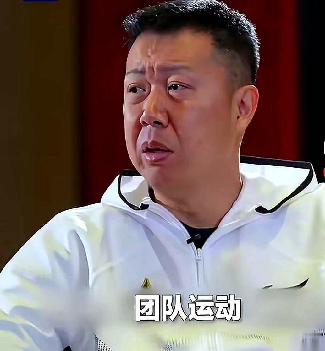 王治郅最近的一段话，直接把现在某些年轻球员的底子给交了。
场边喝口水的功夫，眼睛
