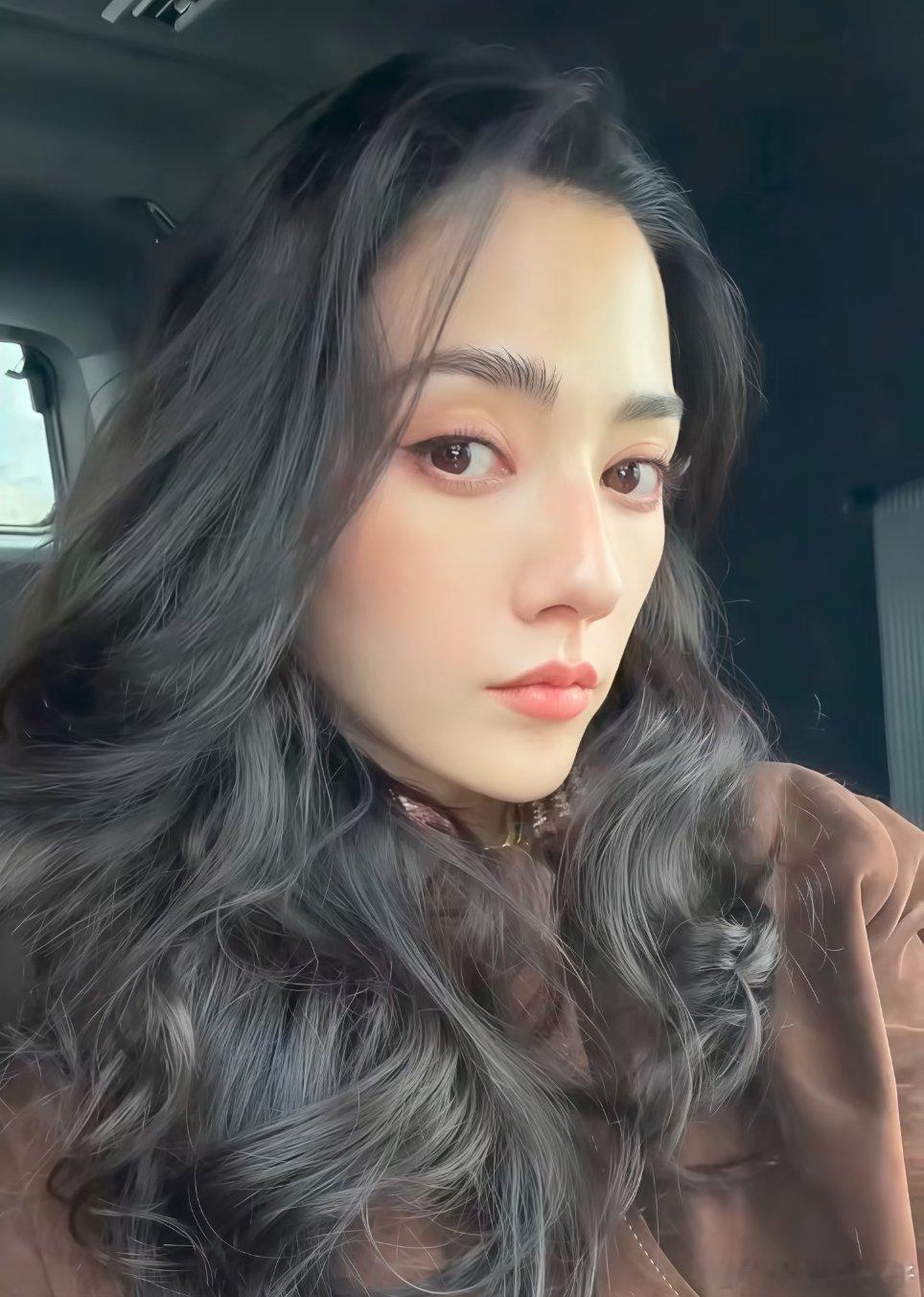 娜然 霍启山不敢想象他们俩的下一代会多优质，有才华有美貌。 