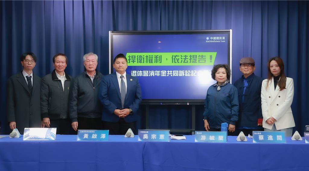 台理发院三读通过「警察人员人事条例」修正案，提高退休警消所得替代率，但民进党政府