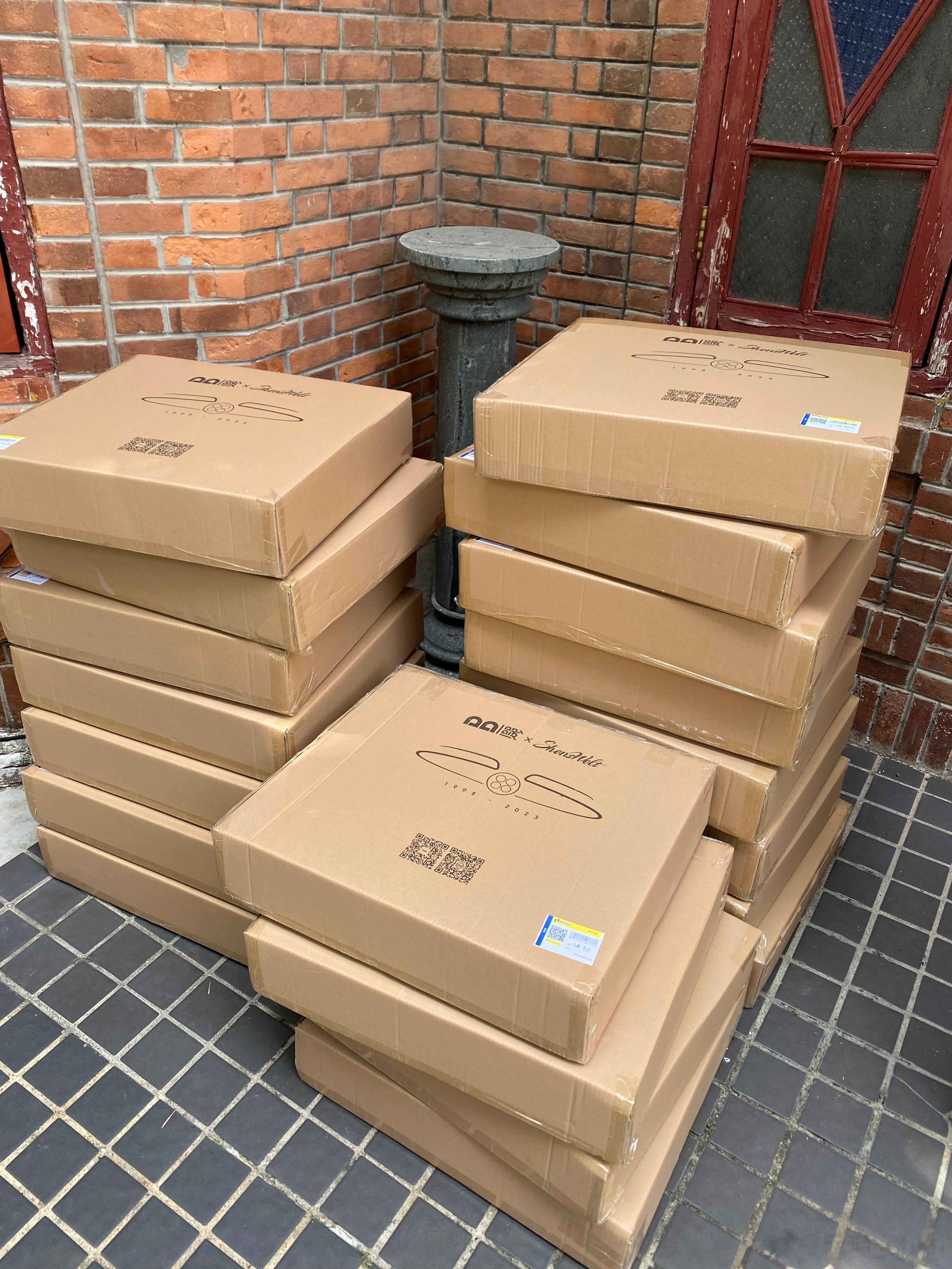 感谢广州的合作伙伴，今天一天发了将近40幅[爱你]希望大家喜欢，开箱记得@ 我，