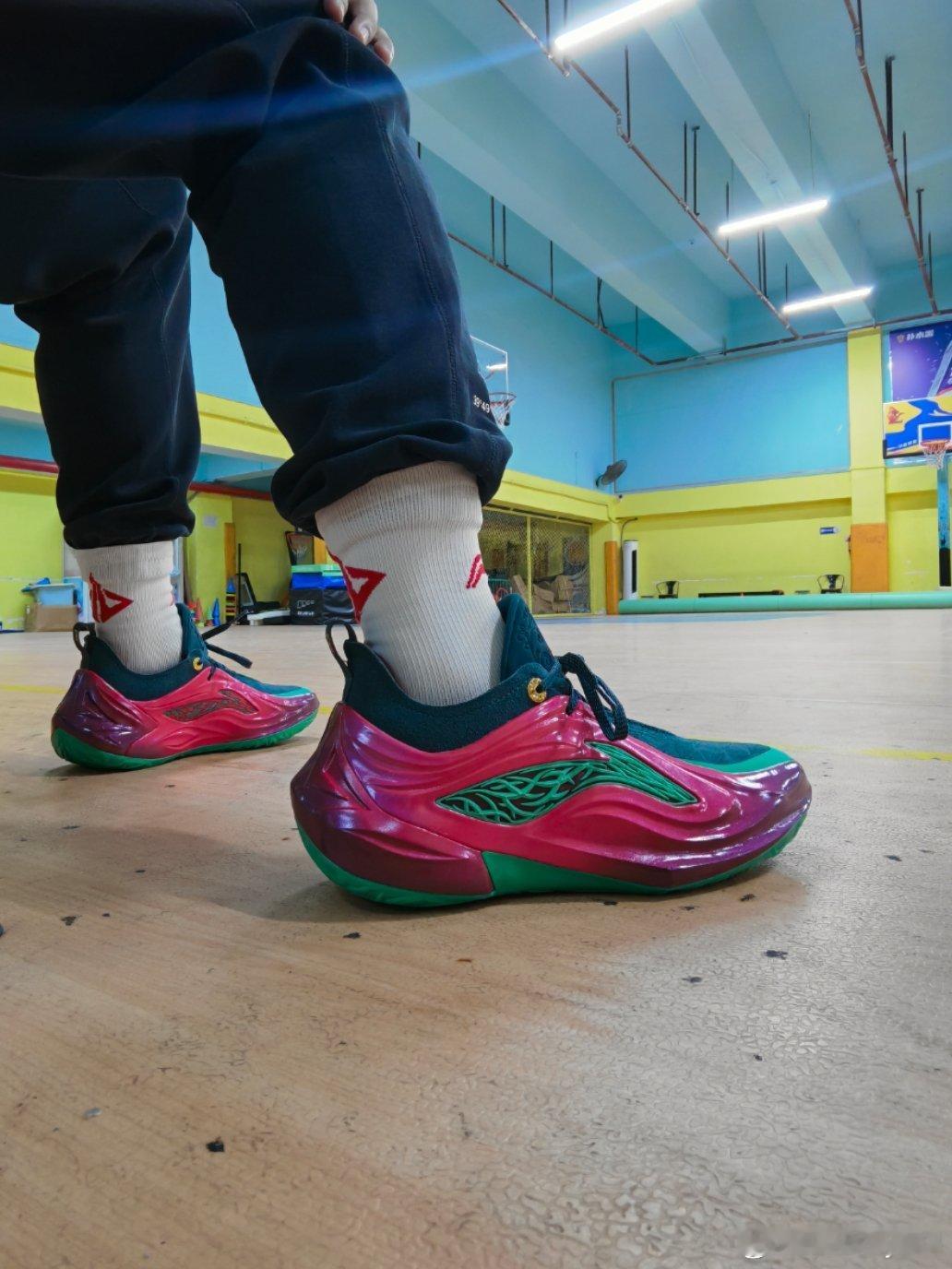 门槛不低，难度不小，性能不易体验JB4跨度略长的实战体验<优点> 帅！帅！帅！而