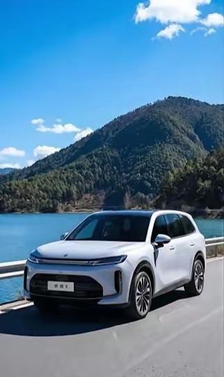 全系标配华为乾崑ADS Pro增强版，华境S定义“零压力”家庭出行

舱内激光视