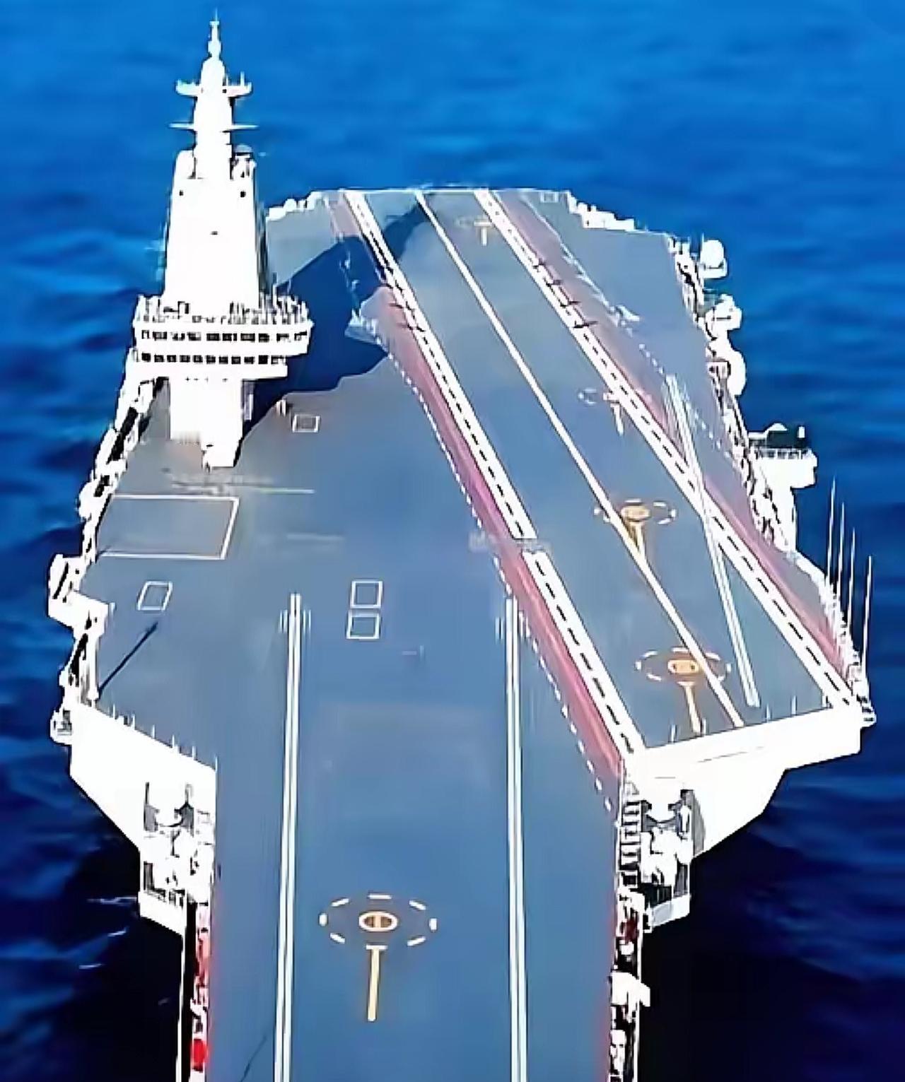 我跟你说个扎心的事儿。咱们那三艘航母，辽宁、山东、福建……说白了，全是“临时工”