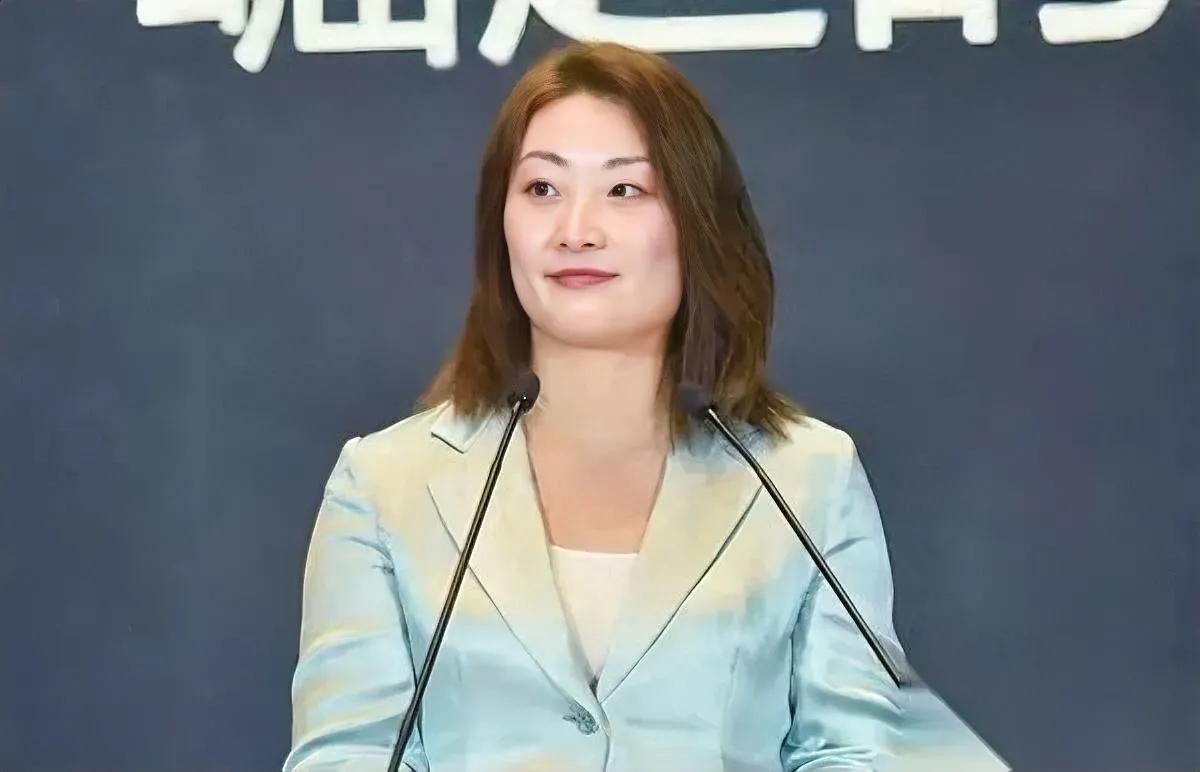 宗馥莉动真格了！

娃哈哈桶装水变天了

上海杭州工厂被摘牌！最近有消息曝出，宗